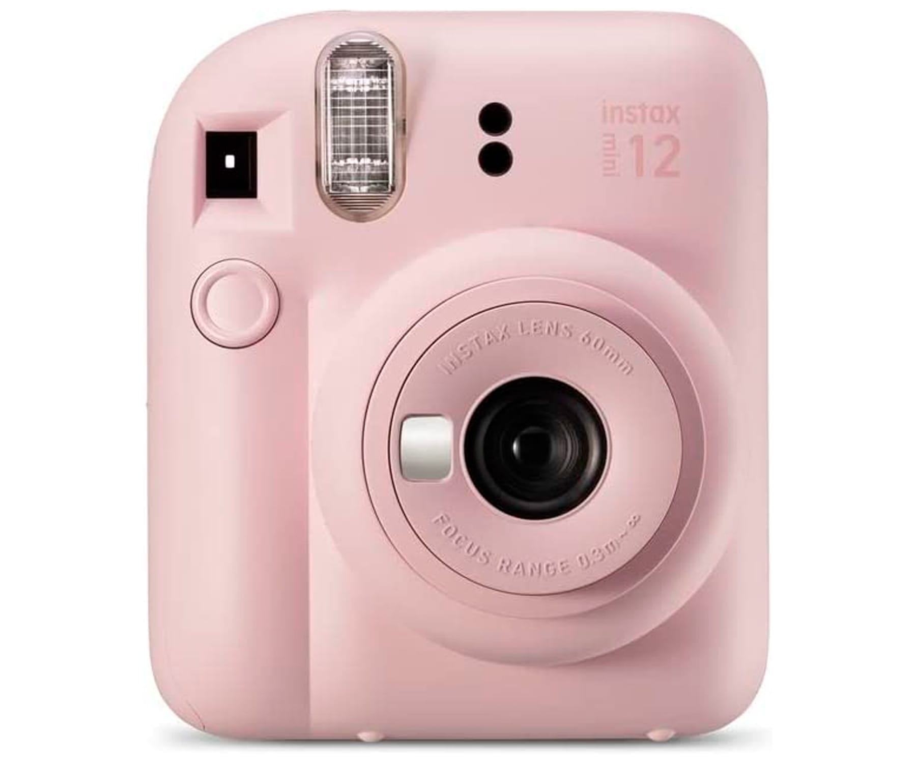 Fotocamera rosa Instax Mini 12. Ha obiettivo, flash e pulsanti. Lo sfondo è bianco.