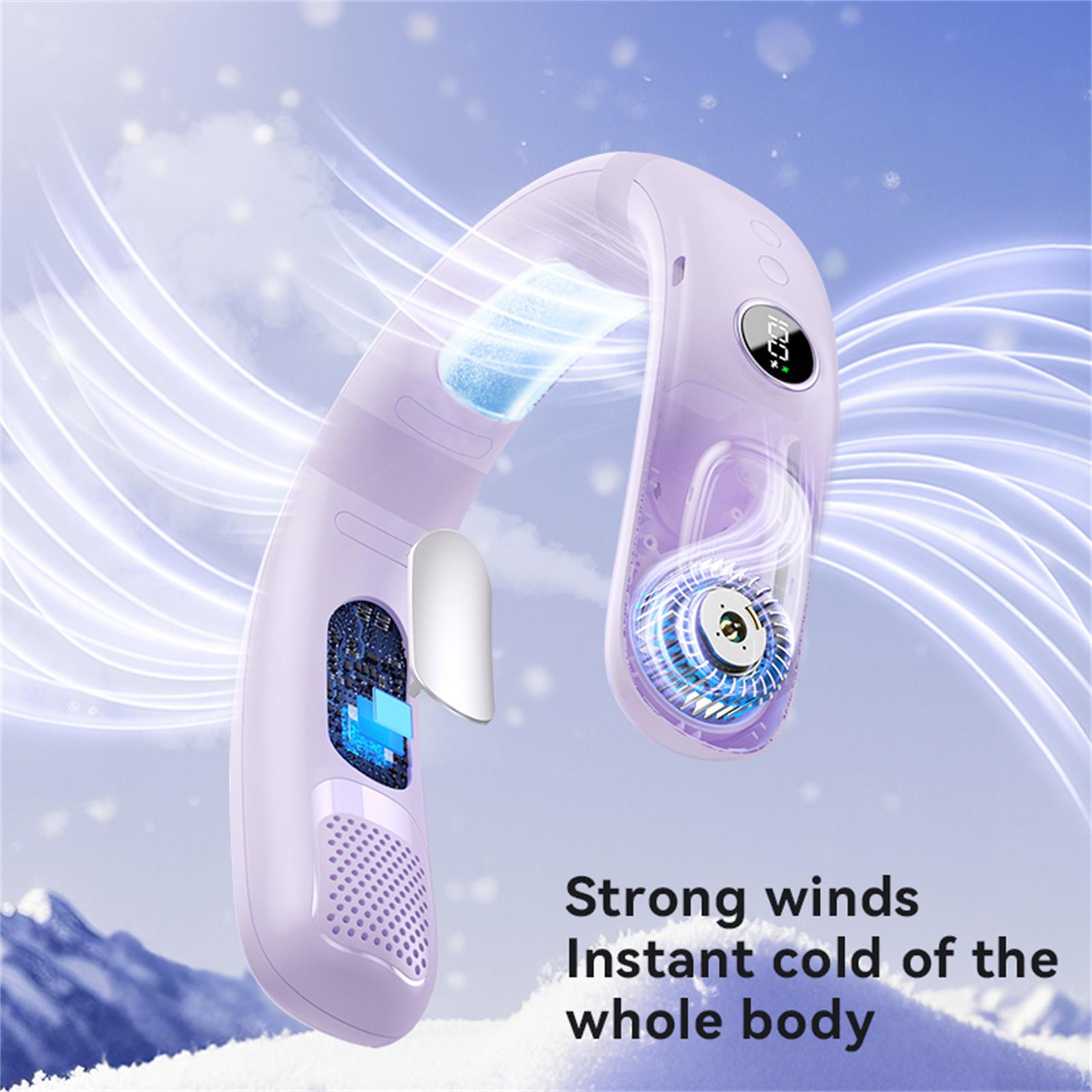 Ein Lavendel-Nackenkühler mit blauen Innenteilen und einem Display, mit Text über sofortige Kälte und starken Wind. Er befindet sich auf einem schneebedeckten Hintergrund.