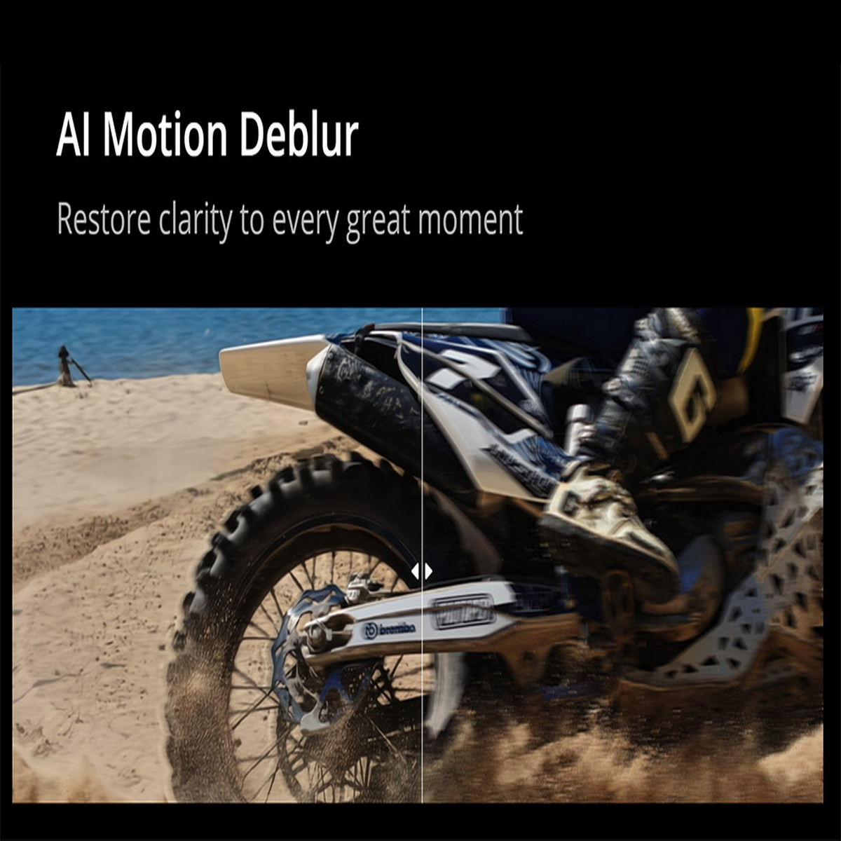 Une moto de motocross sur un chemin de terre. La photo montre la moto en mouvement, avec un flou à droite.