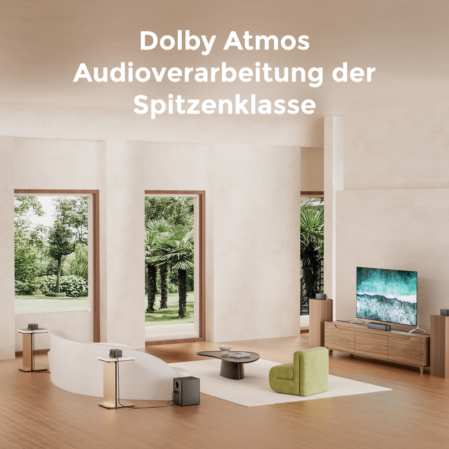 Wohnzimmer mit Lautsprechern. Text: Dolby Atmos. Inneneinrichtung mit Fokus auf Audio.