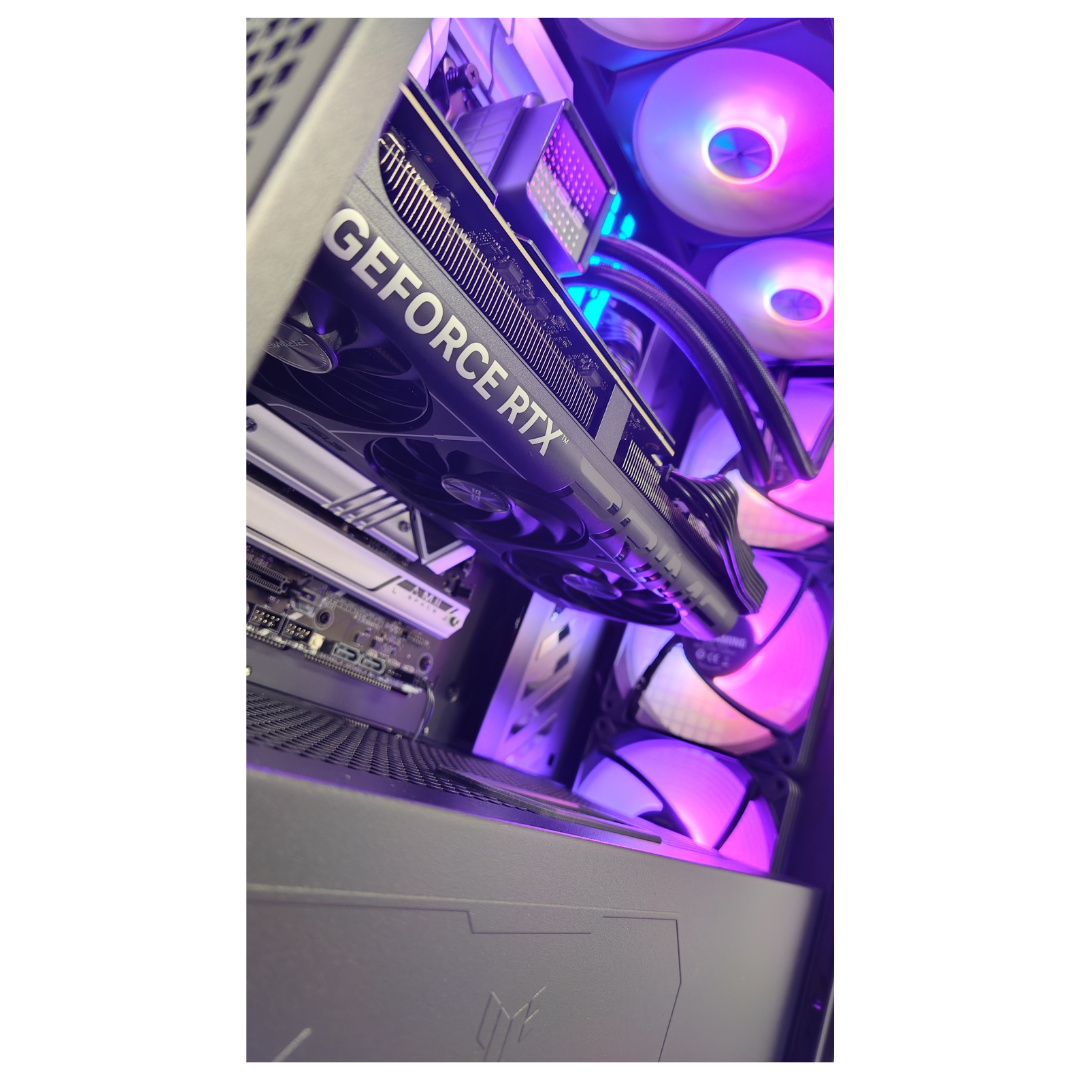 Un case di computer con una scheda grafica e ventole con luci colorate è visibile all'interno.