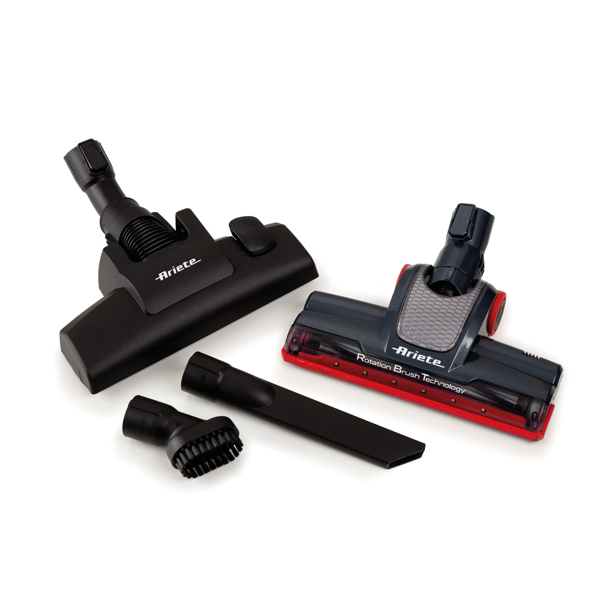 Akcesoria do odkurzacza na białym tle. Zawiera dwie głowice, szczotkę i ssawkę szczelinową. Wszystko czarne.