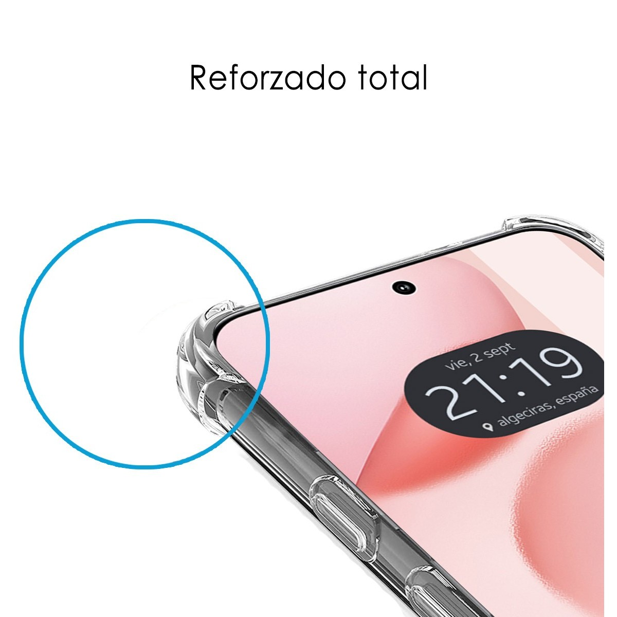 Un primo piano di un telefono dentro una custodia trasparente. Lo schermo mostra l'ora.