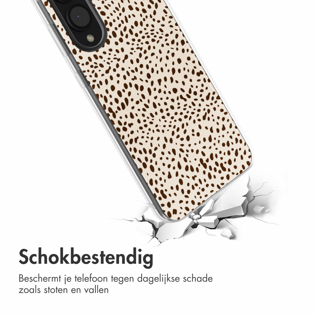 Telefoonhoesje met bruine vlekken op een crèmekleurige achtergrond, op een gebarsten oppervlak.