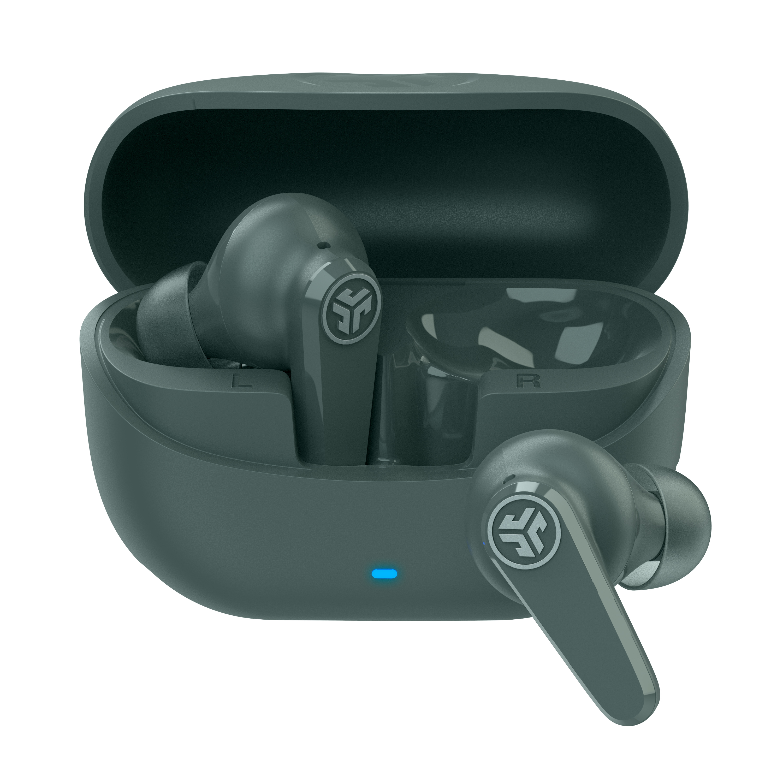 Auricolari wireless verdi con custodia di ricarica. Sfondo bianco.