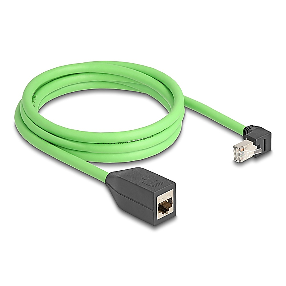 Cavo Ethernet verde con connettore nero a un'estremità e connettore angolato all'altra. Sfondo bianco.