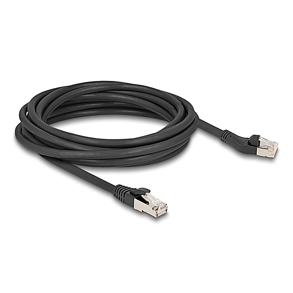 Cavo Ethernet nero con connettori su entrambe le estremità.