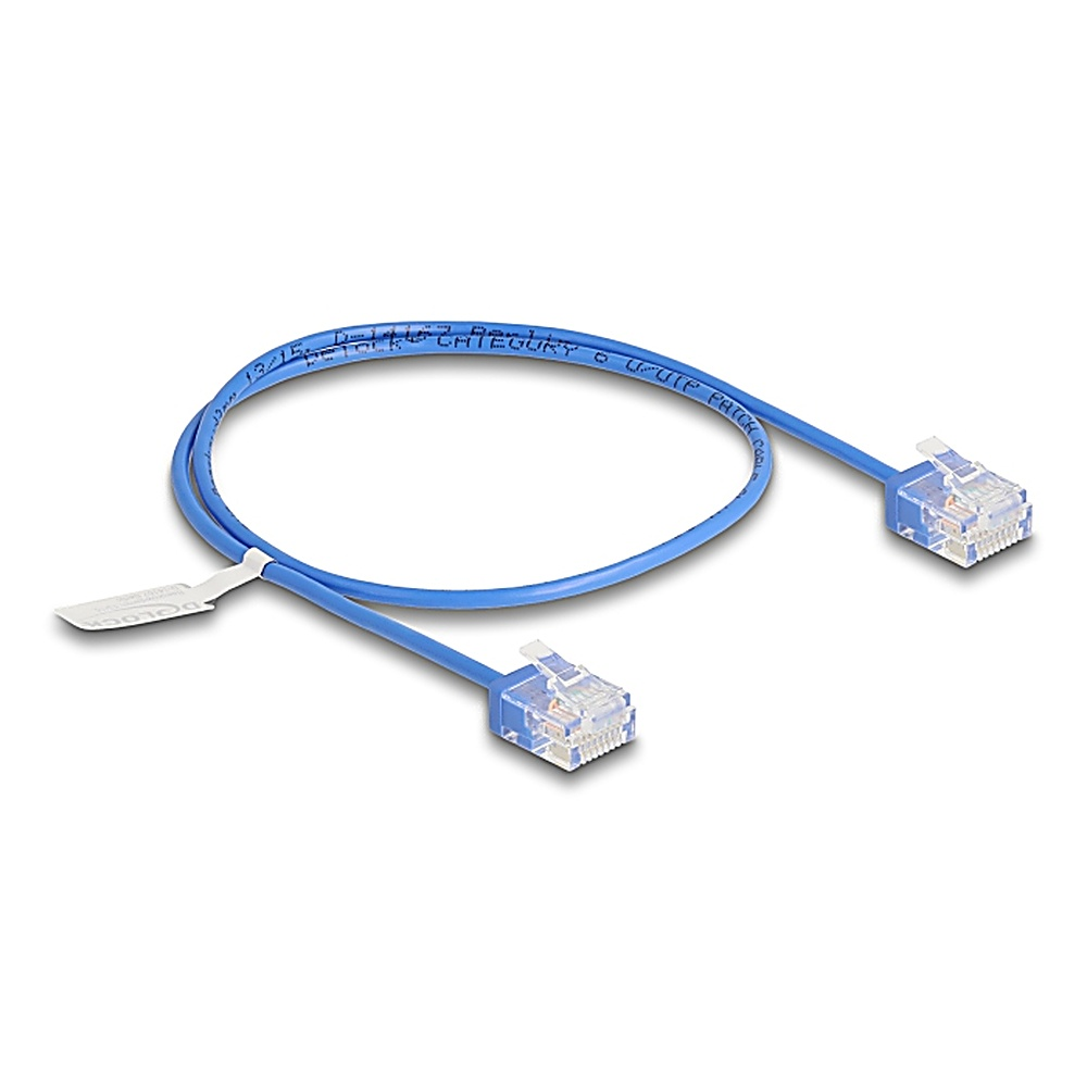 Cavo di rete blu con connettori RJ45 su entrambe le estremità.