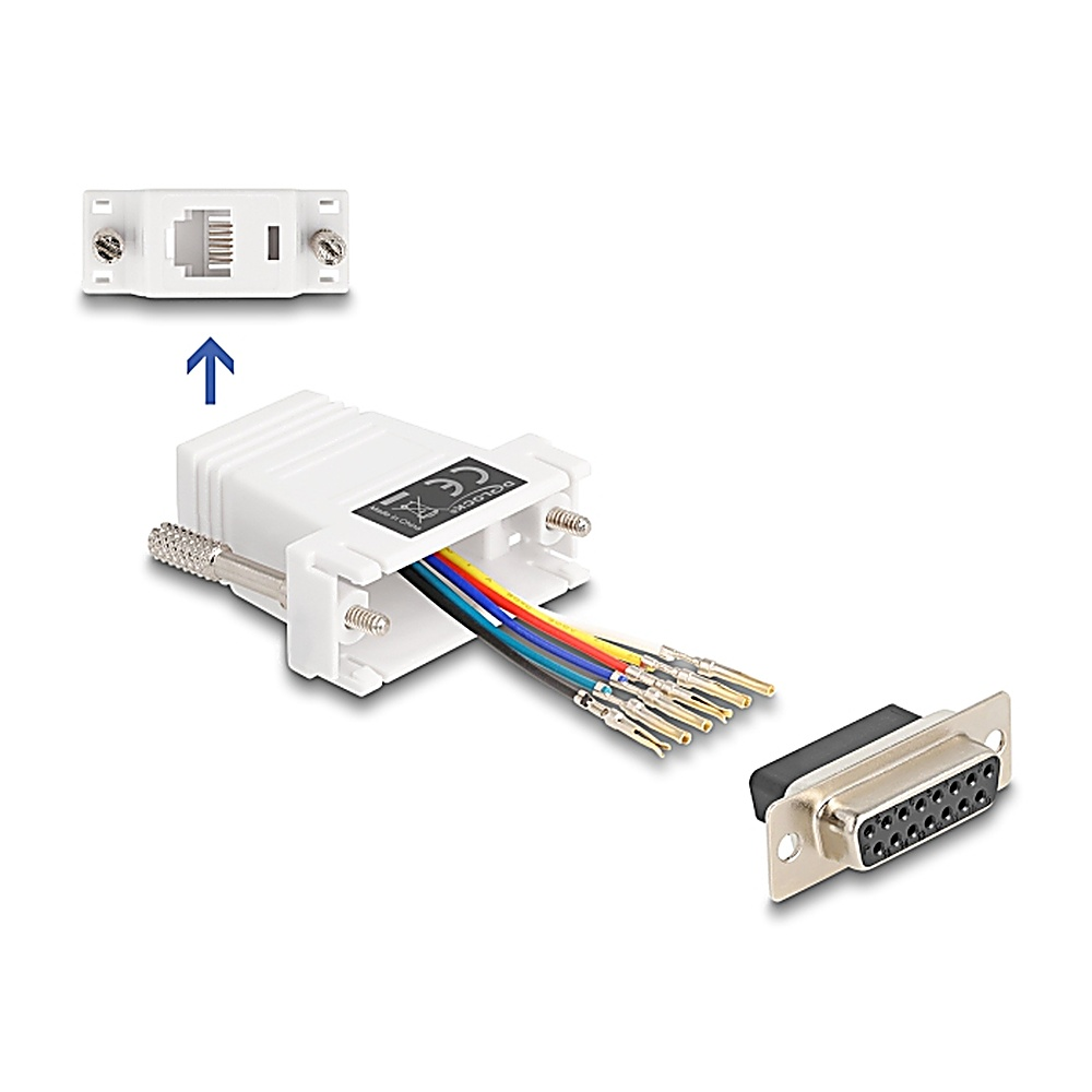 Connettore bianco con fili, connettore VGA e un connettore RJ45 sopra il bianco.