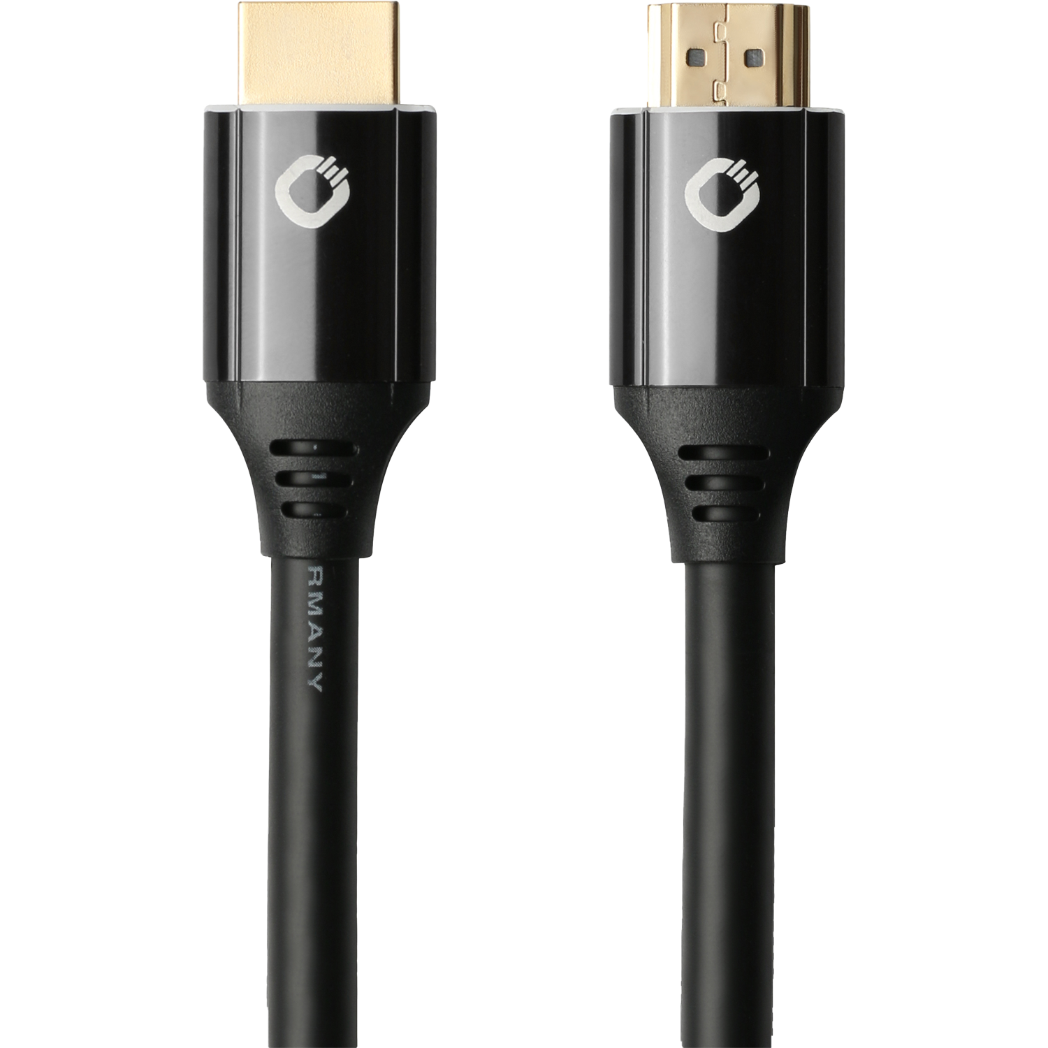 Zwei schwarze HDMI-Kabel mit Steckern. Die Kabel sind einander zugewandt, auf einem steht 'Germany'.
