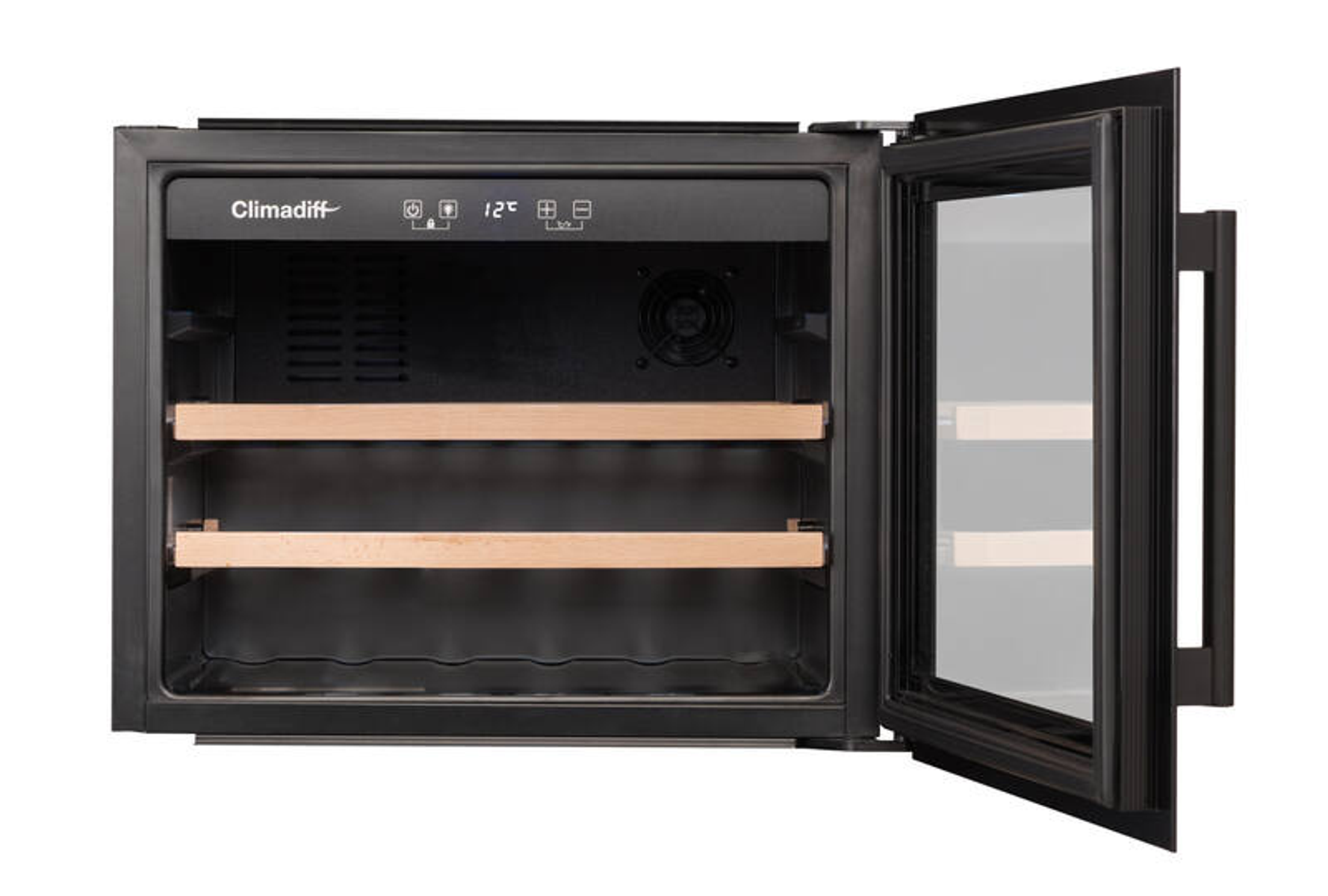 Schwarzer Weinkühler. Die Tür ist offen. Innen sind Holzregale. Ein Digitaldisplay zeigt die Temperatur an.