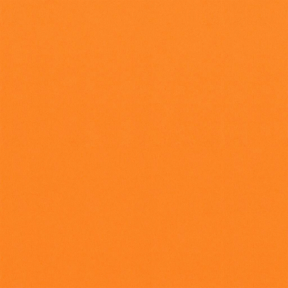Nahaufnahme eines einfarbigen orangefarbenen Stoffes, der die Textur des Materials zeigt.