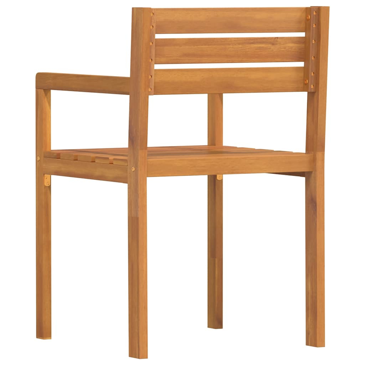 Holz-Außenstuhl von hinten gesehen. Er hat eine Lattenlehne und einen Sitz.