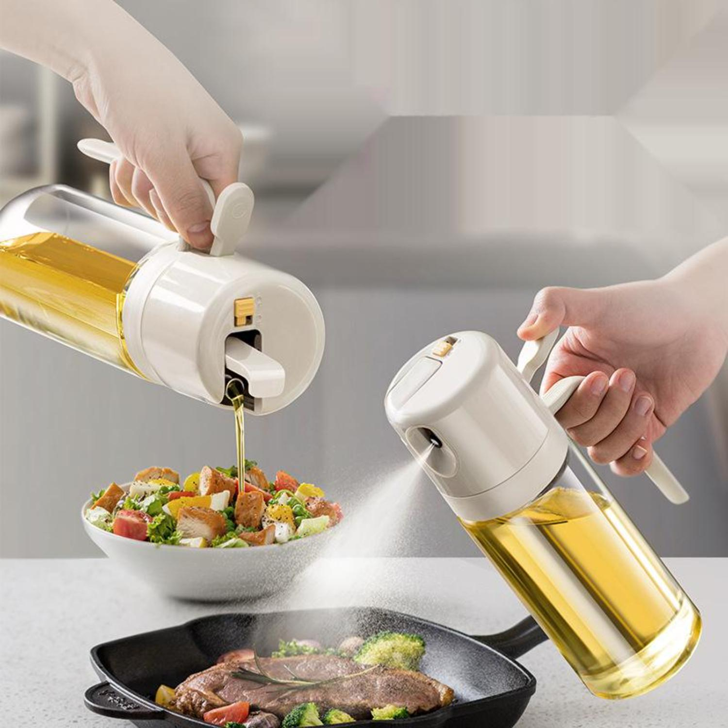 Hände, die eine Ölsprühflasche zum Würzen von Speisen verwenden und Öl gießen.