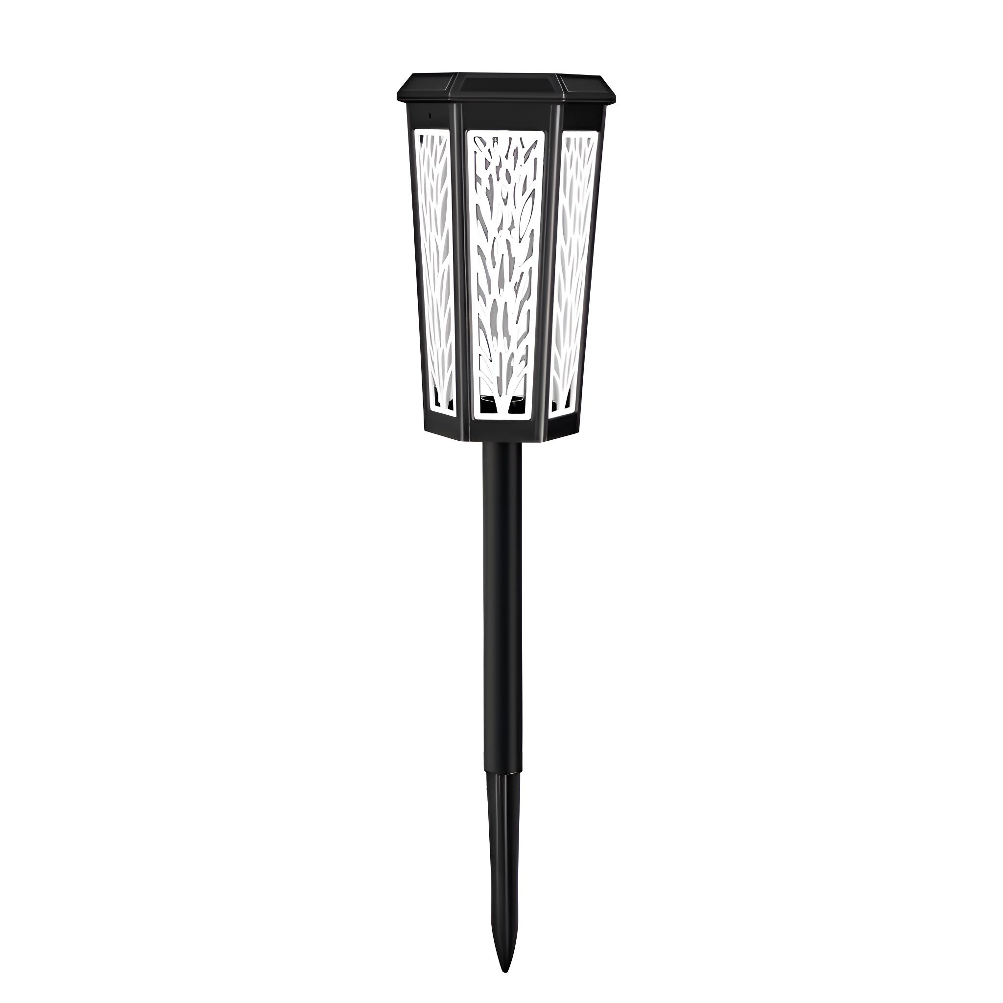 Eine schwarze Solar-Gartenleuchte mit dekorativem Design. Sie hat einen Dorn zur Bodeneinführung und steht auf weißem Hintergrund.
