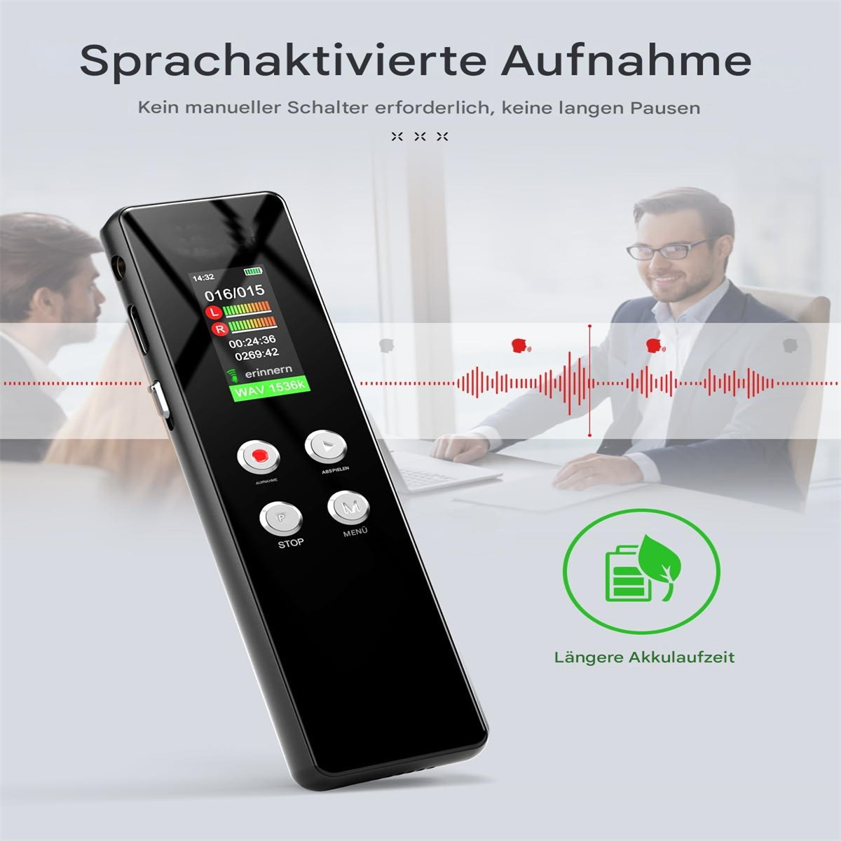 Ein schwarzes Diktiergerät mit Bildschirm, neben einer Schallwellengrafik. Zwei Personen im Hintergrund.