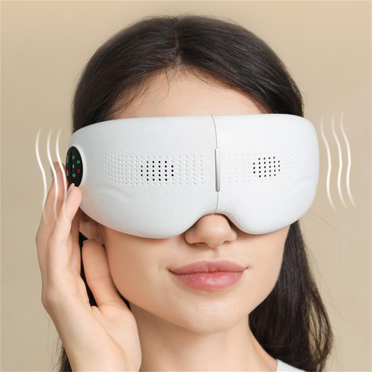 Ein weißer, taschengroßer WLAN-Router mit sichtbaren Abmessungen und Anschlüssen.