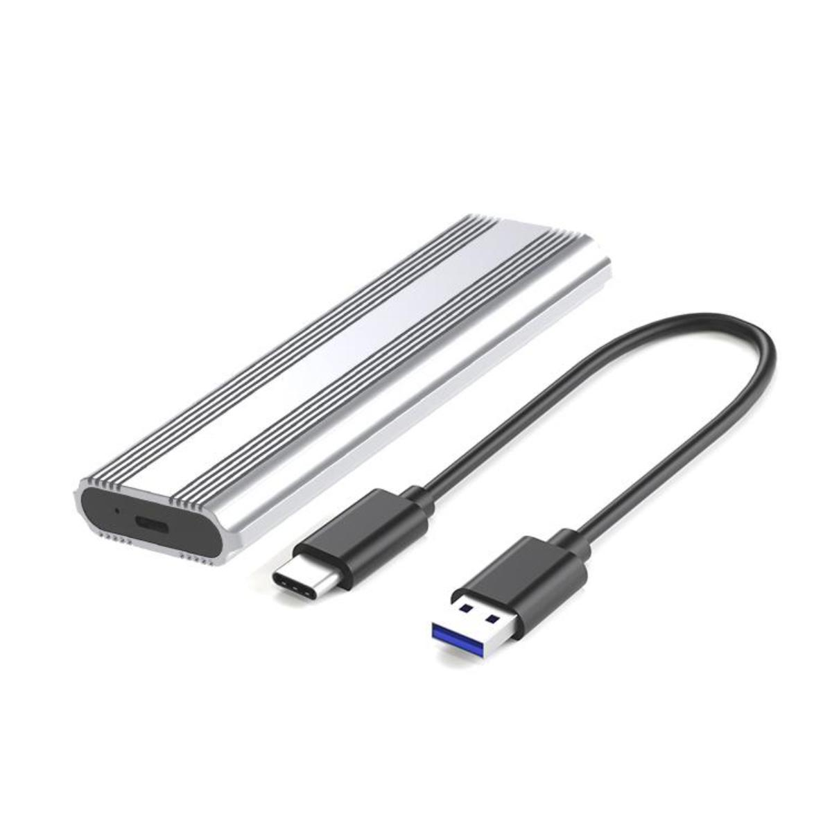 Eine silberne externe Festplatte und ein USB-Kabel mit USB-C- und USB-A-Anschlüssen auf weißem Untergrund.