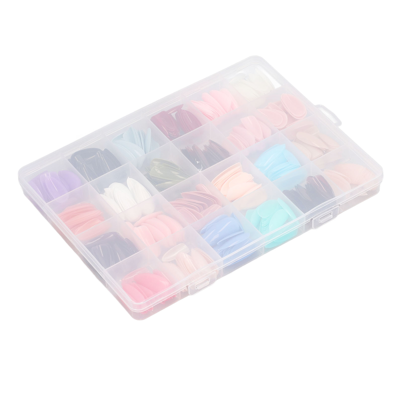 Eine transparente Plastikbox gefüllt mit verschiedenen künstlichen Nägeln in verschiedenen Farben und Formen, auf weißer Oberfläche.