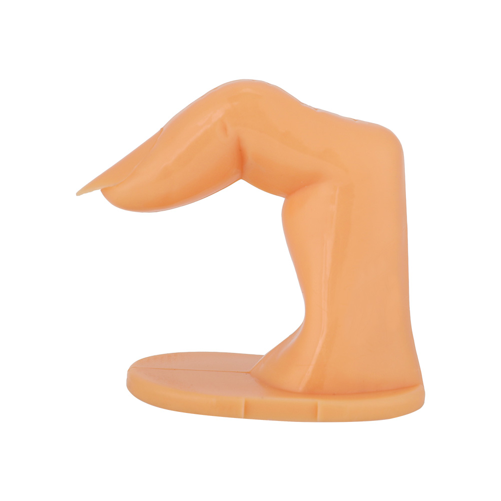 Ein Finger aus hellorangem Kunststoff, leicht gebogen und mit einem realistischen Nagel.