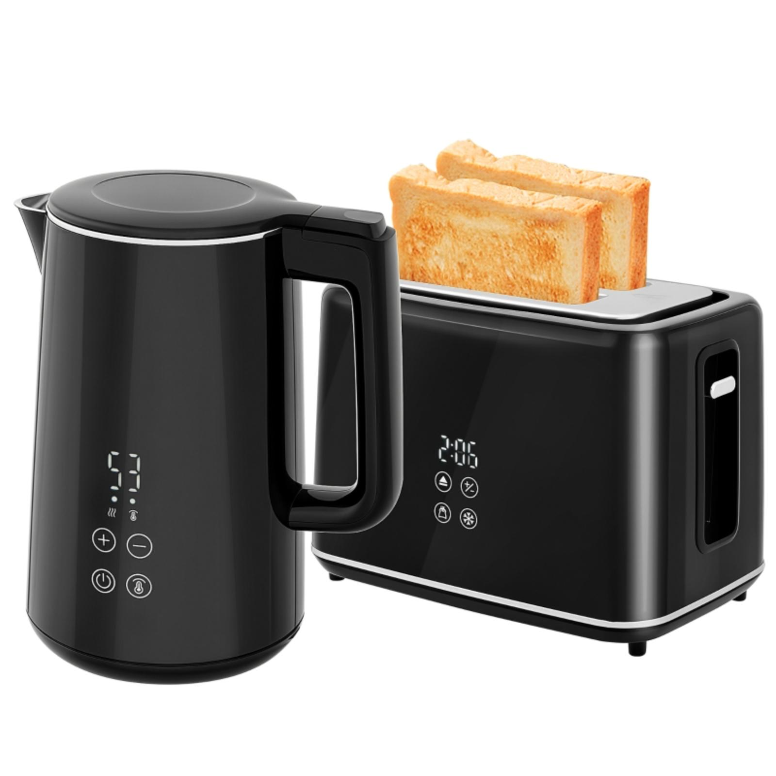 Ein schwarzer elektrischer Wasserkocher und ein schwarzer Toaster mit zwei Toastscheiben. Der Wasserkocher hat eine Digitalanzeige.