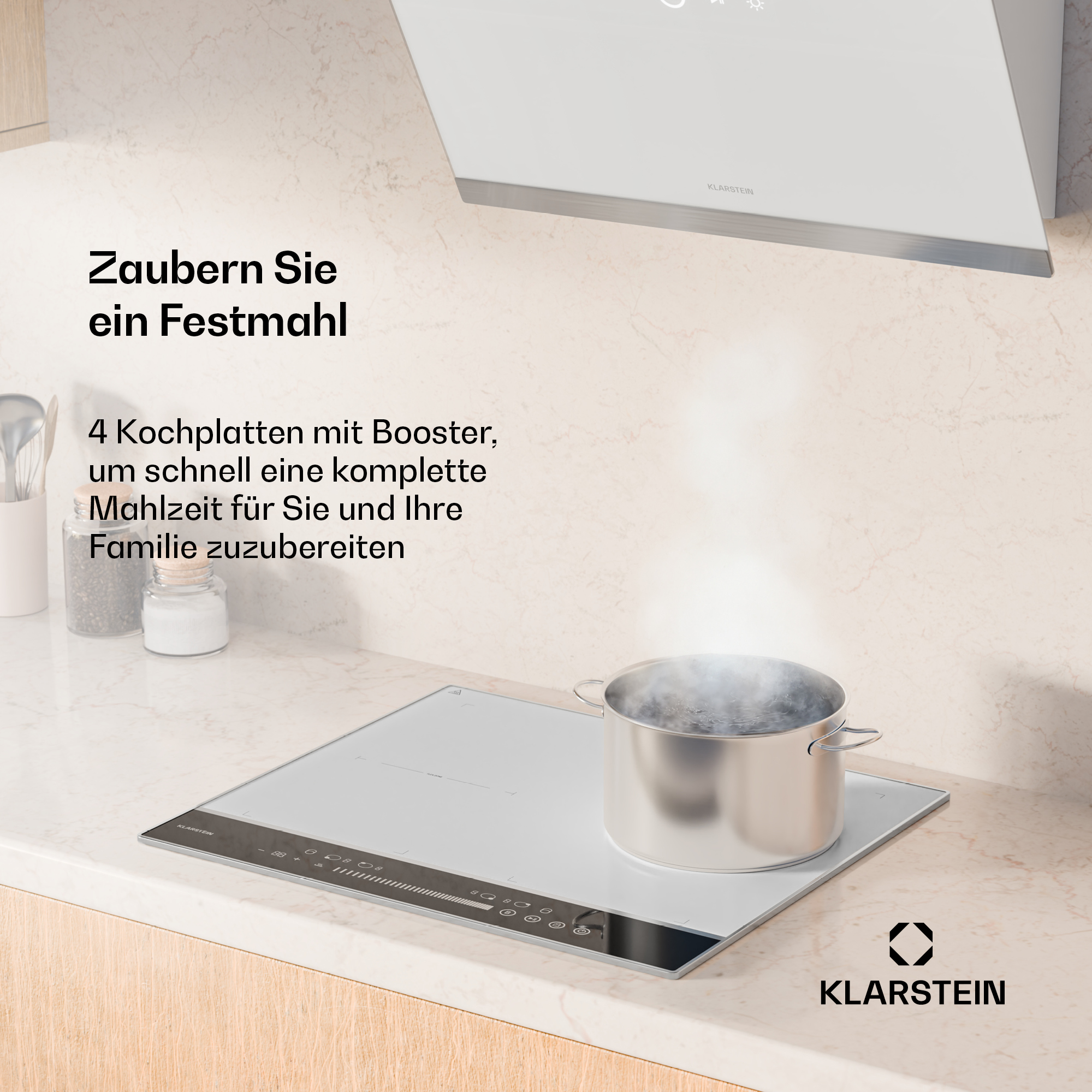 Ein weißes Induktionskochfeld mit einem Topf darauf. Dampf steigt aus dem Topf auf, was auf das Kochen hindeutet.
