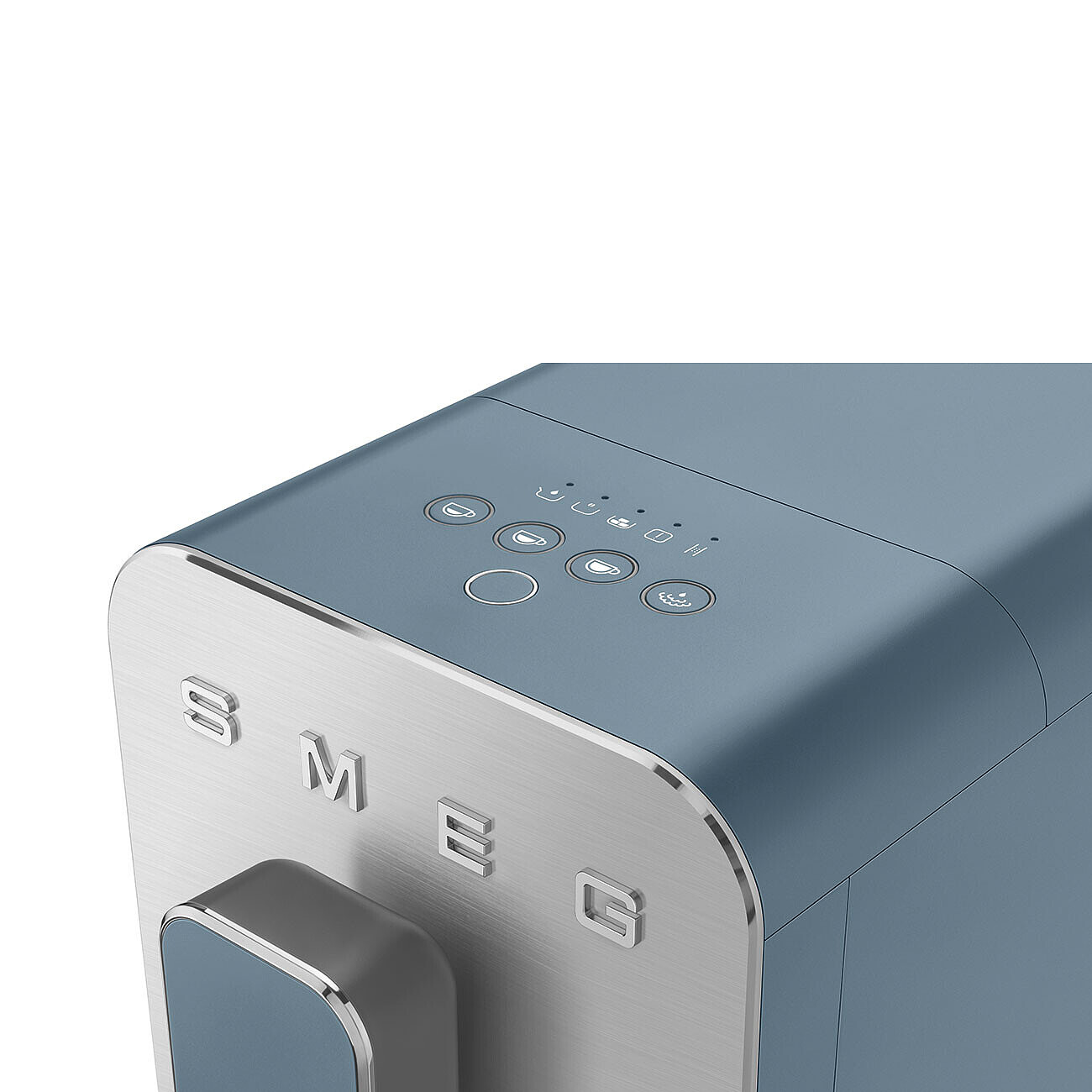 Primer plano de la parte superior de una máquina de espresso Smeg azul. Con botones con iconos de tazas de café y el logo Smeg en plata.