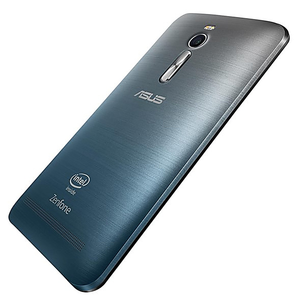 Retro del telefono Asus, vista angolata, sfumatura metallica, fotocamera e logo Intel, su bianco.