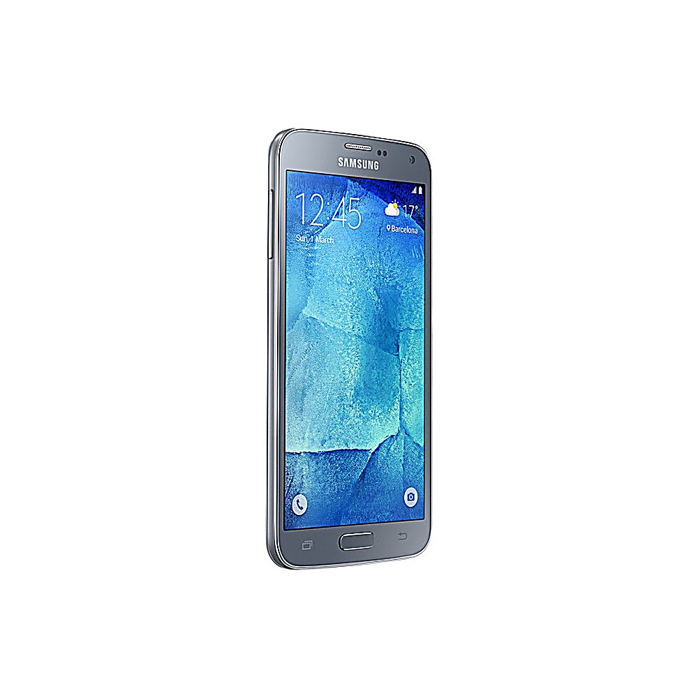 Ein silbernes Samsung-Smartphone mit blauem Farbverlauf auf dem Bildschirm, leicht geneigt.