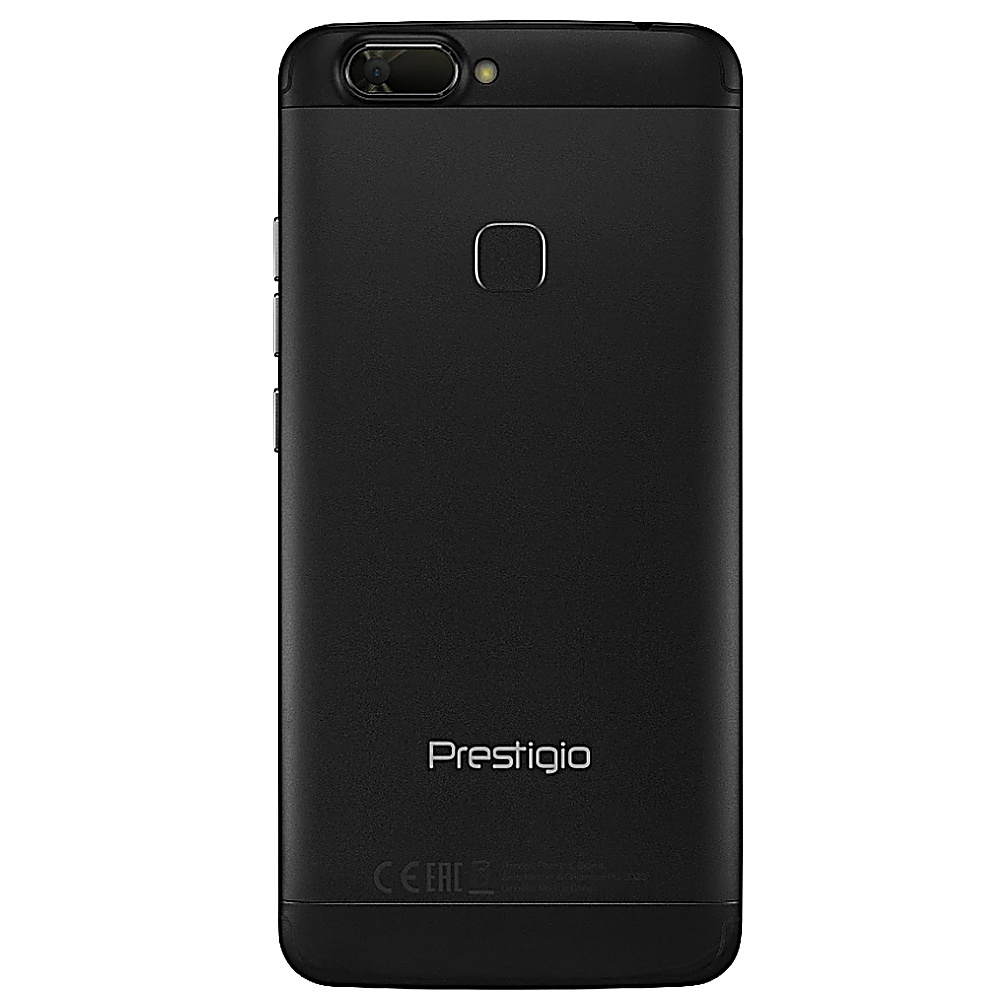 Retro del telefono nero con fotocamera, flash e logo Prestigio. La superficie è liscia.