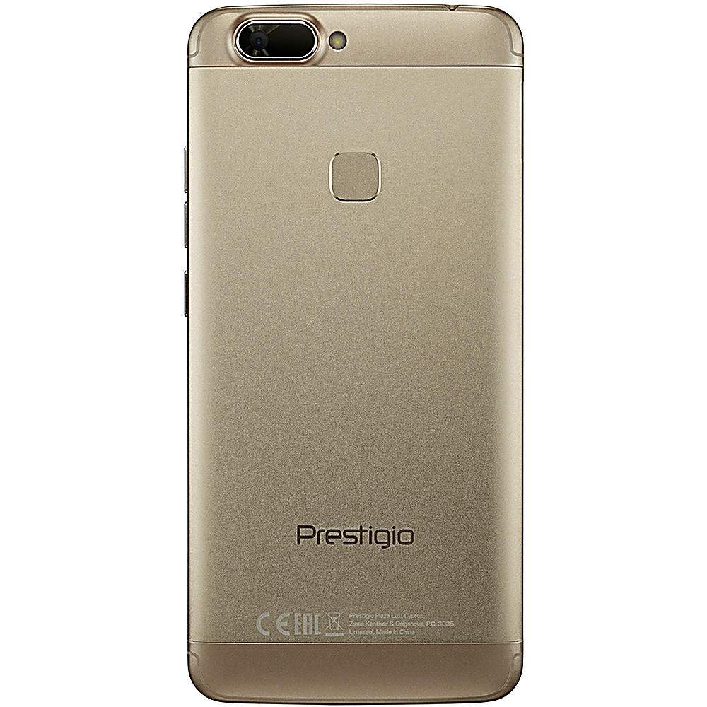 Retro di uno smartphone dorato. La fotocamera è centrata. La parola Prestigio è in basso. Marchio CE visibile.