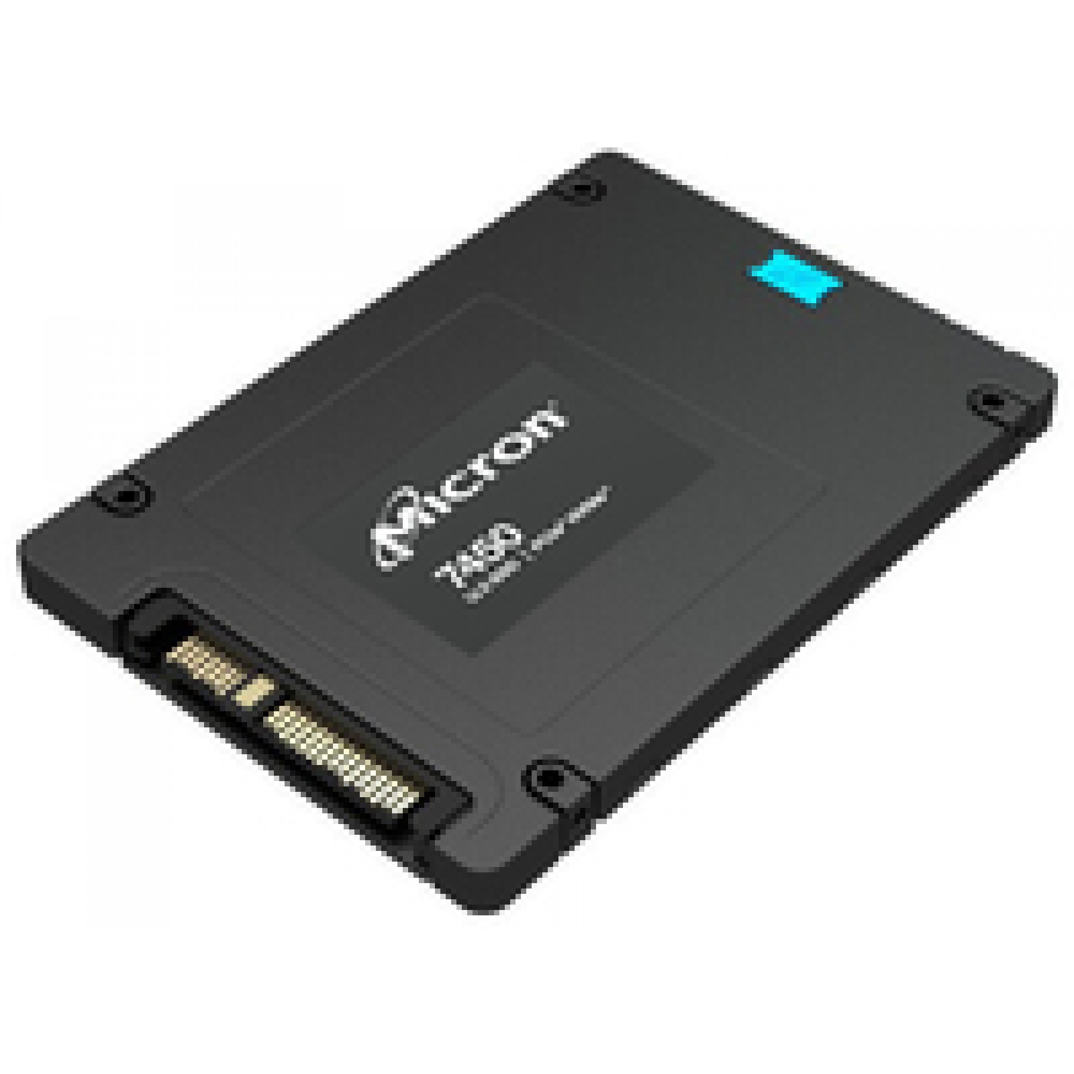 SSD nero con logo Micron bianco. Ha un connettore e un quadrato blu sopra.