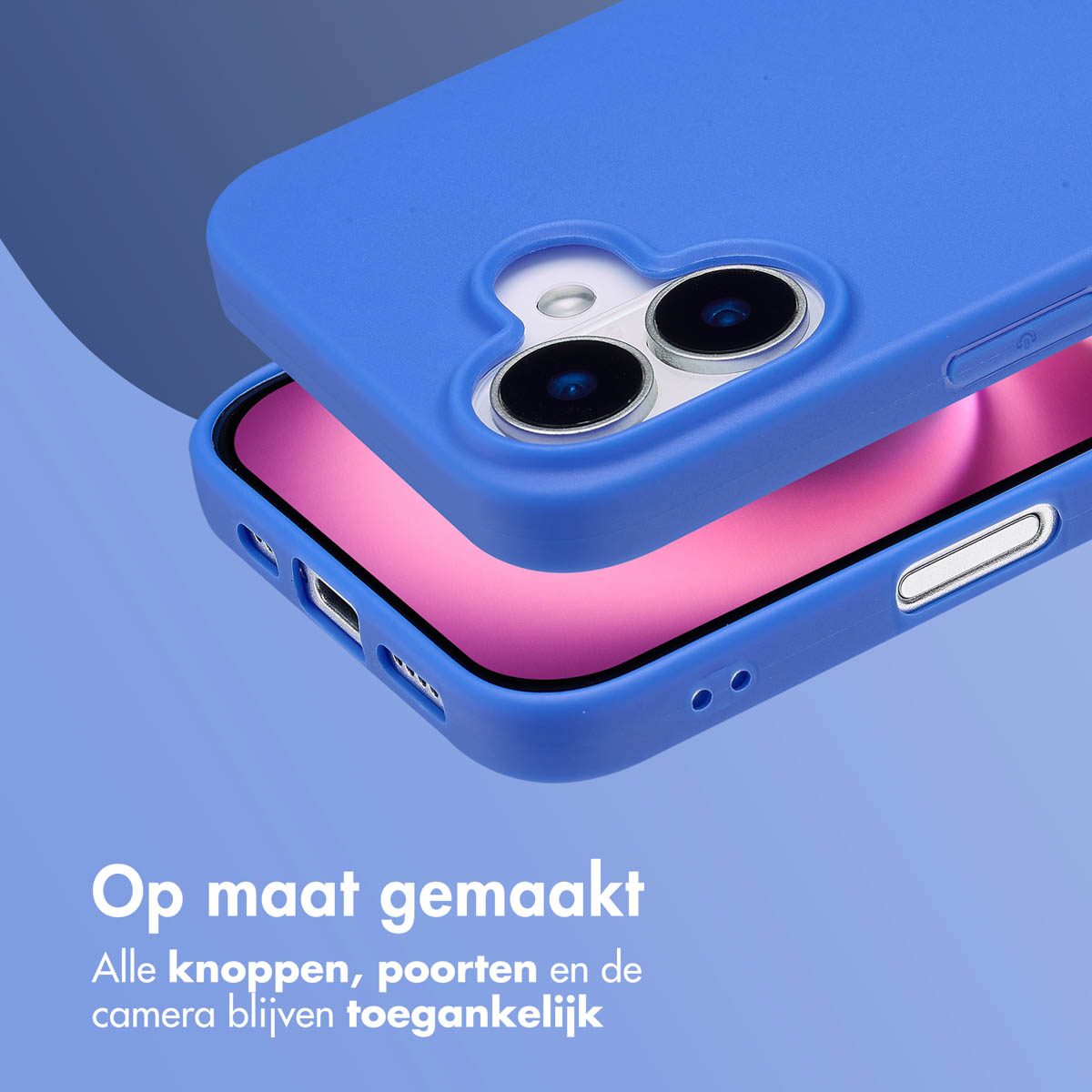 Een blauwe telefoonhoes met een open gedeelte dat de achterkant van de telefoon toont. Tekst: 'Op maat gemaakt'.