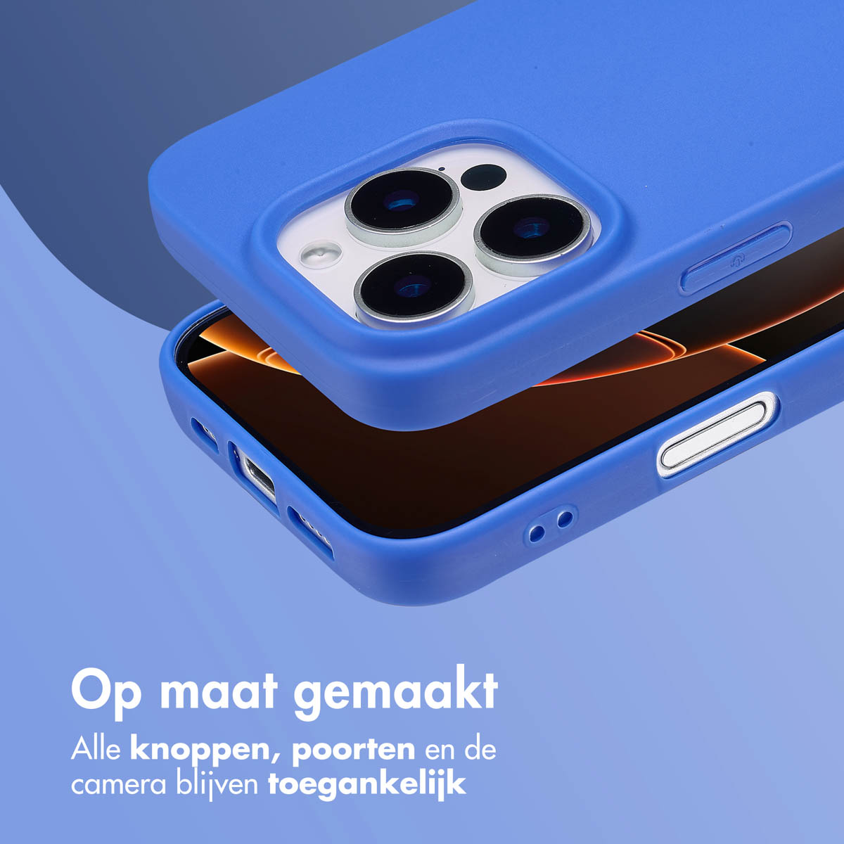 Eine blaue Handyhülle wird abgelöst über einem Handy gezeigt, um ihr Design und ihre Kameraschutzfunktionen hervorzuheben.