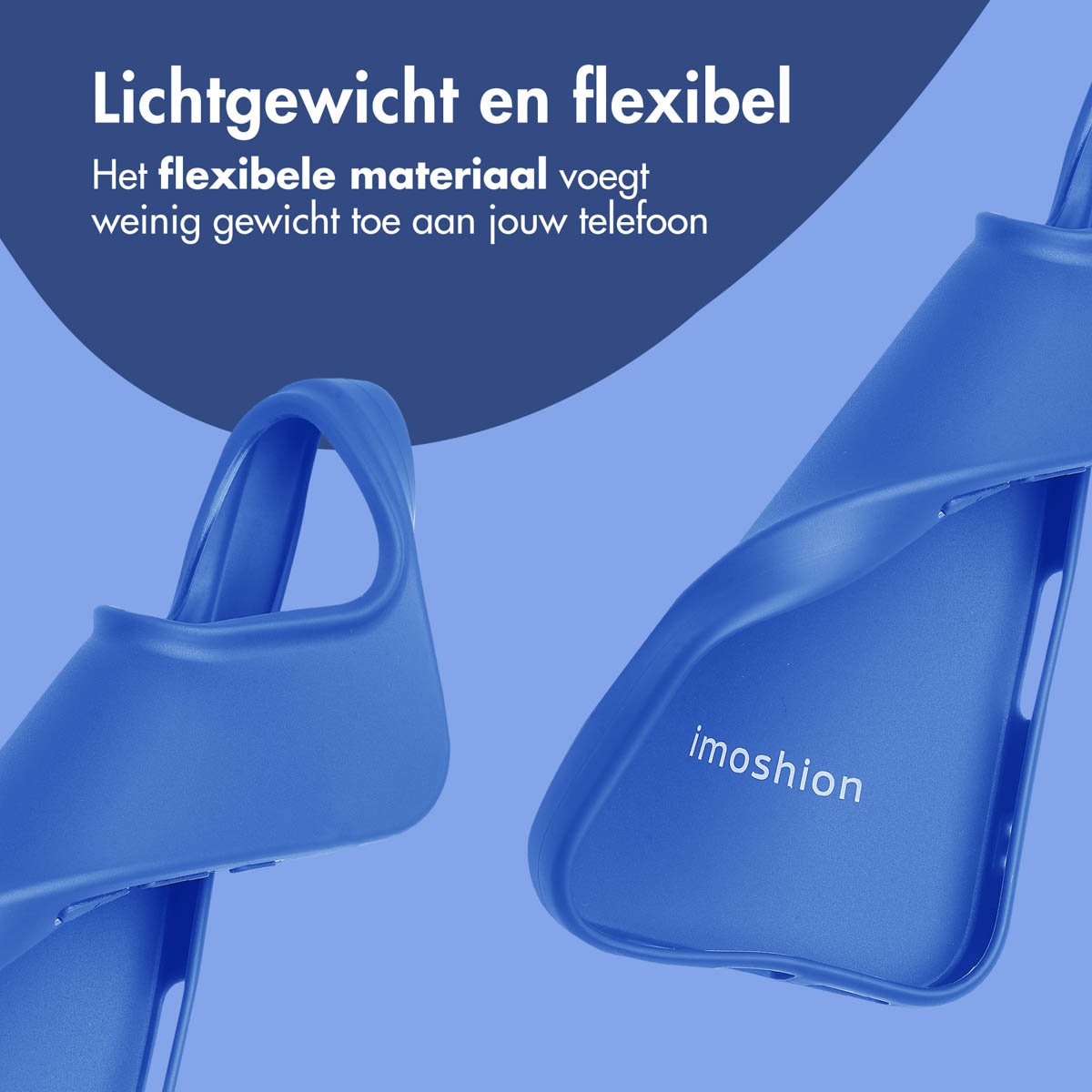Zwei Handyhüllen in Blau werden gezeigt. Die Hüllen sind flexibel und tragen den Markennamen 'imoshion'.