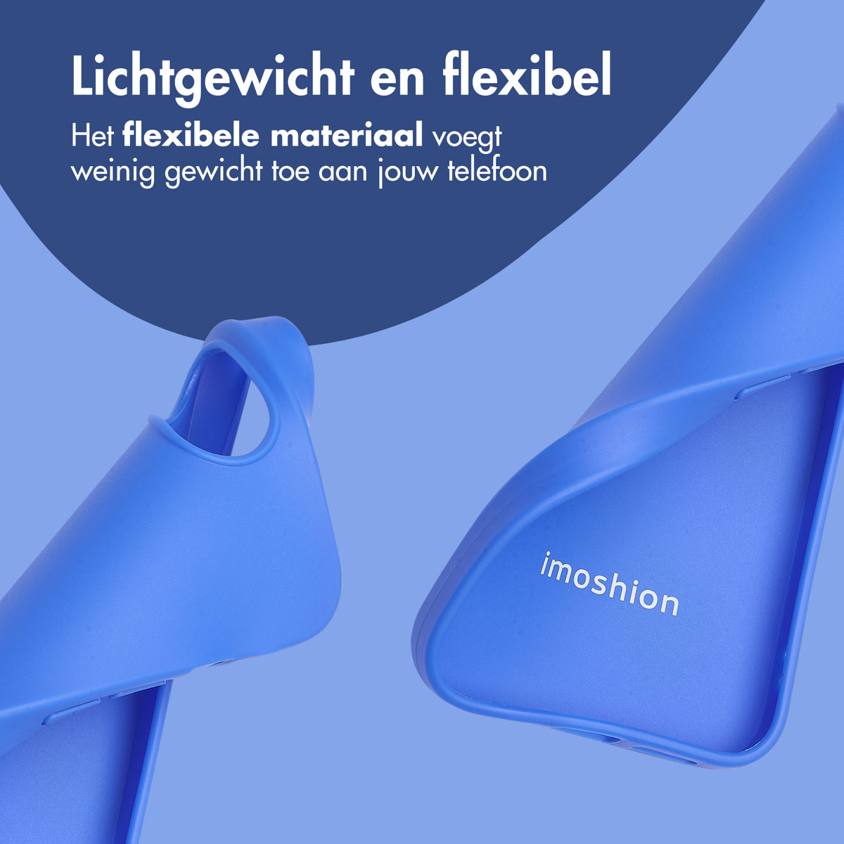 Zwei Handyhüllen in Blau werden gezeigt. Die Hüllen sind flexibel und tragen den Markennamen 'imoshion'.