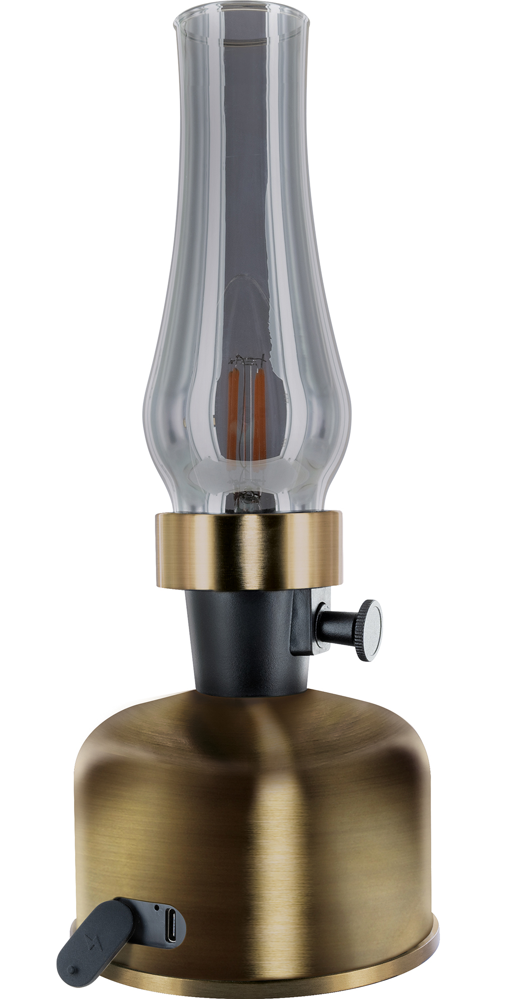 Antike Messinglampe mit Glasschornstein, schwarzem Sockel und silbernem Knopf.