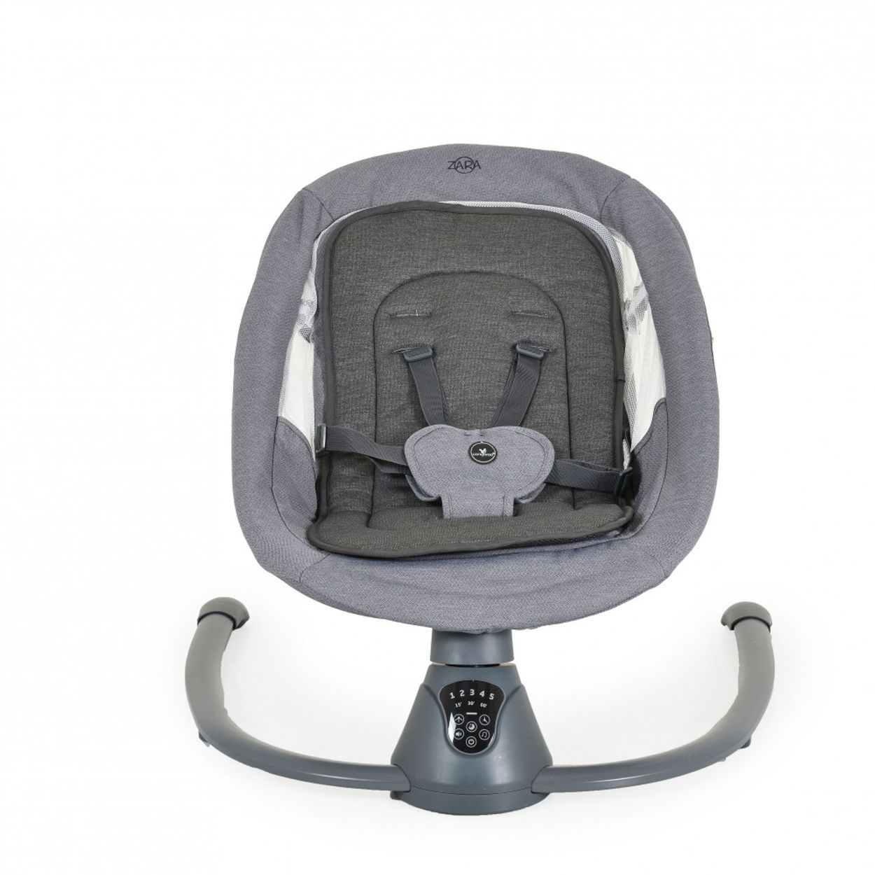 Eine graue Babyschaukel mit einem grauen Sitz, einem Sicherheitsgurt und einem Bedienfeld. Der Hintergrund ist weiß.