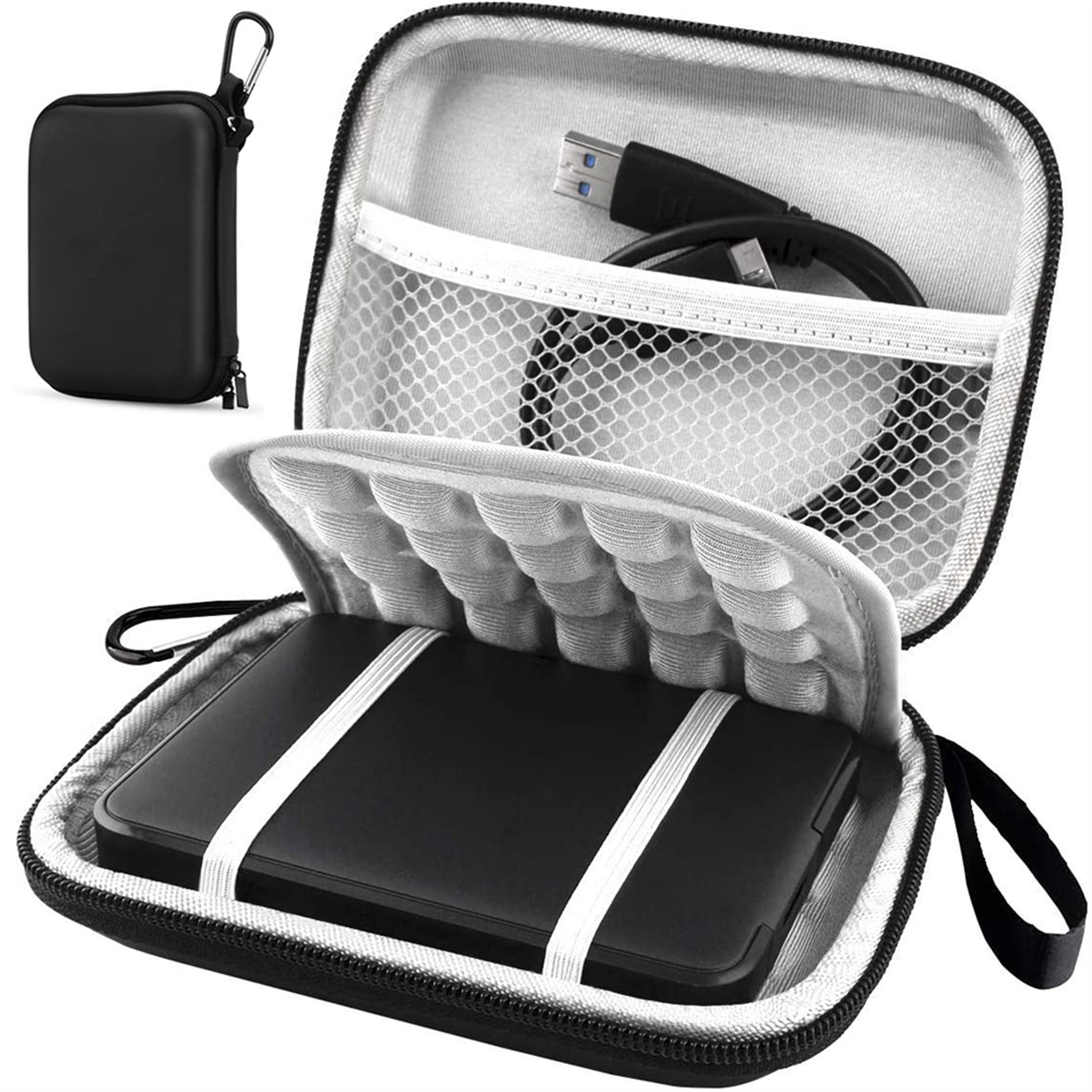 Ein geöffneter schwarzer Tragekoffer zeigt eine Festplatte, eine weiße Netztasche und ein USB-Kabel.
