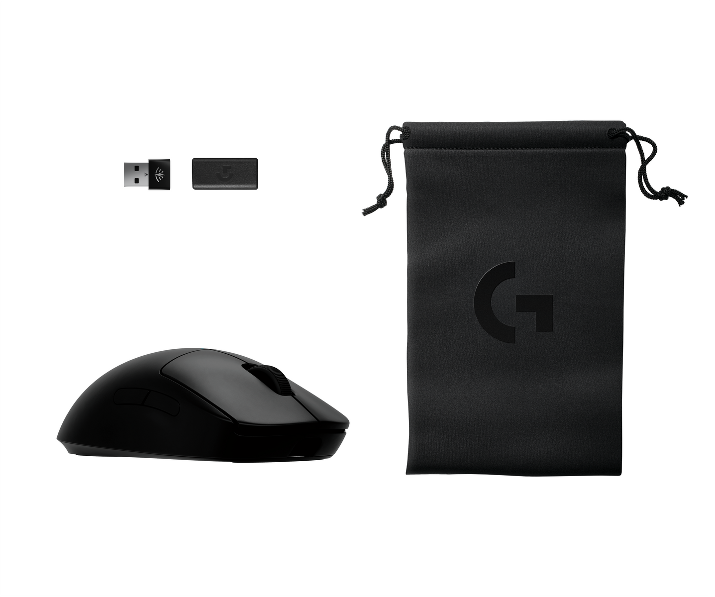 Schwarze Gaming-Maus, Zubehör und Tragetasche auf weißem Hintergrund.