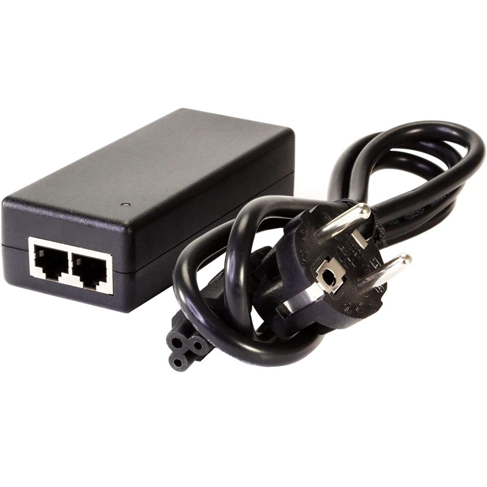 İki ethernet portlu siyah bir güç kaynağı ve Avrupa fişli bir güç kablosu.