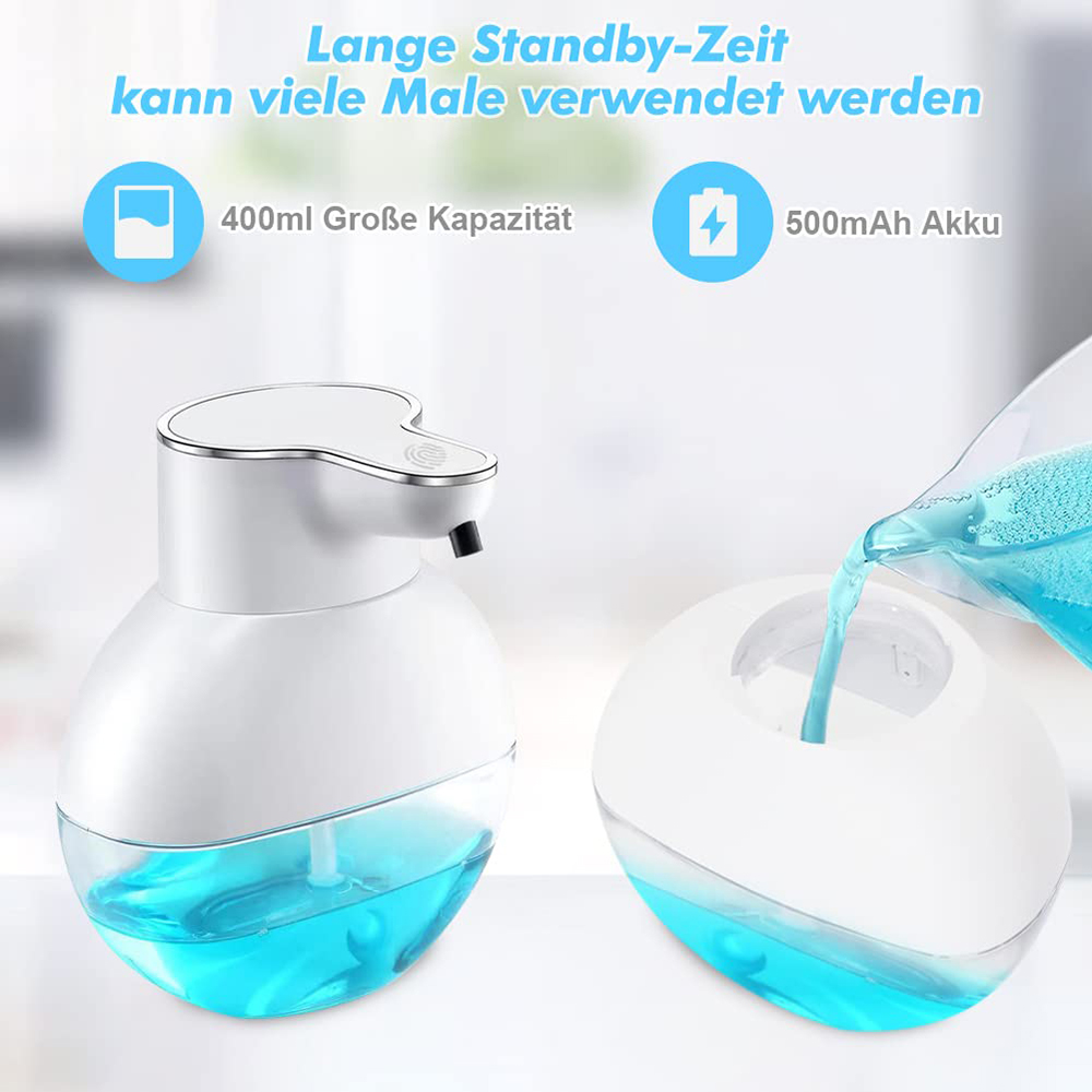 Ein weißer und blauer Seifenspender mit blauer Flüssigkeit darin.