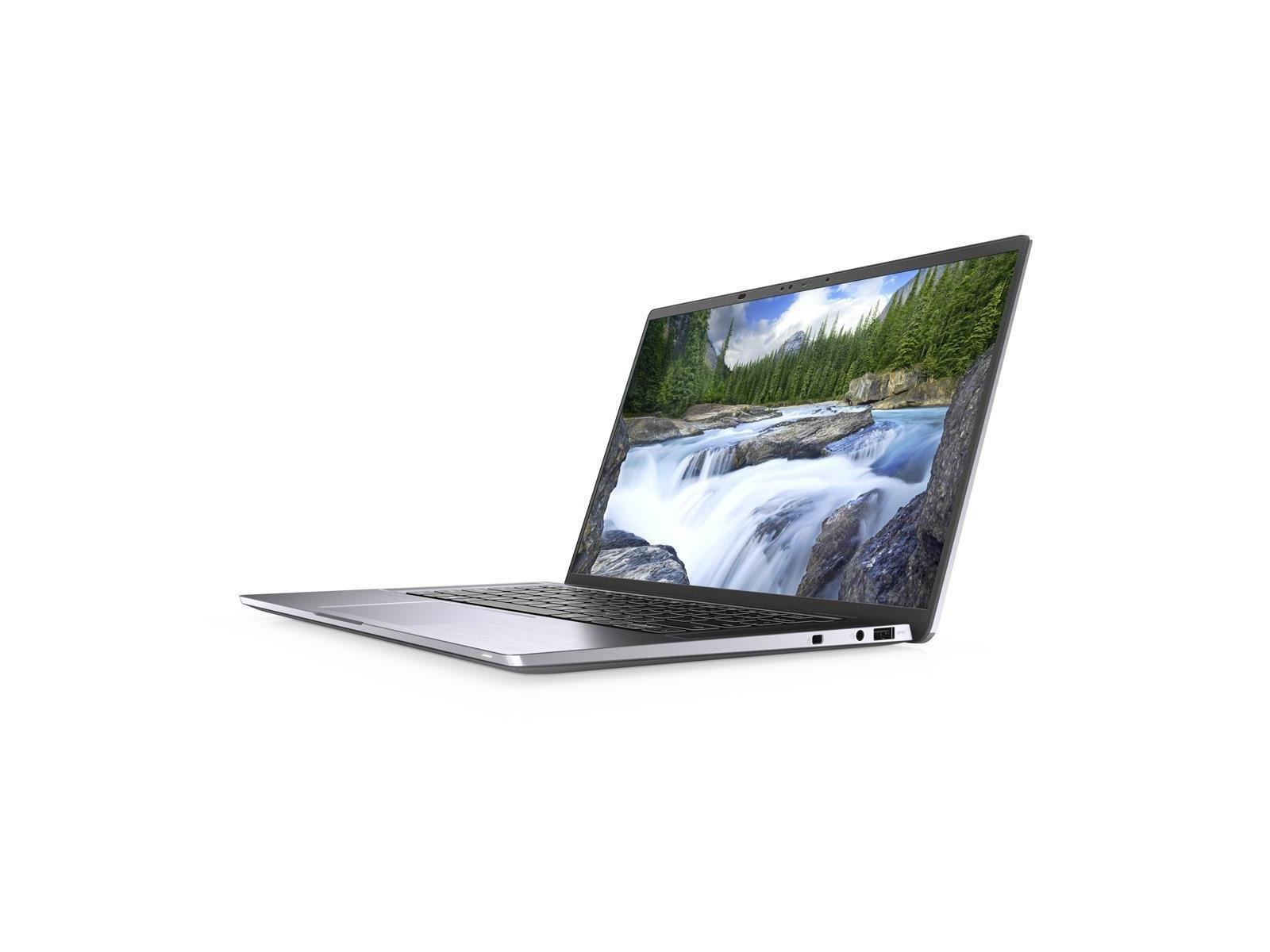 Ein grauer Laptop ist geöffnet und zeigt eine Wasserfallszene auf dem Bildschirm. Weißer Hintergrund.