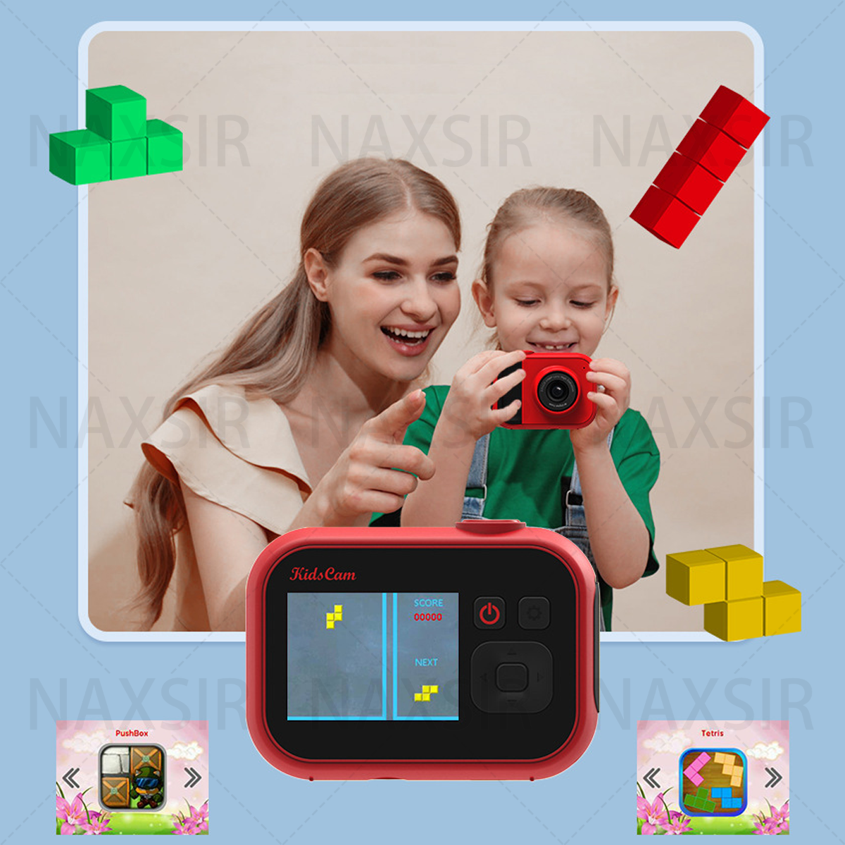 Una donna e un bambino usano una fotocamera rossa, giocando a Tetris sullo schermo, con blocchi sullo sfondo.