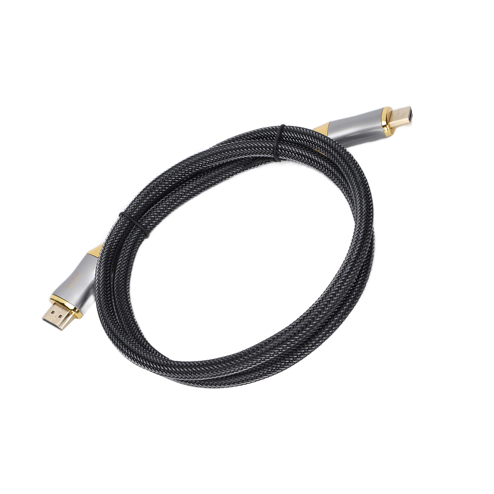 Schwarzes HDMI-Kabel mit silbernen Steckern, aufgerollt. Auf weißem Hintergrund.