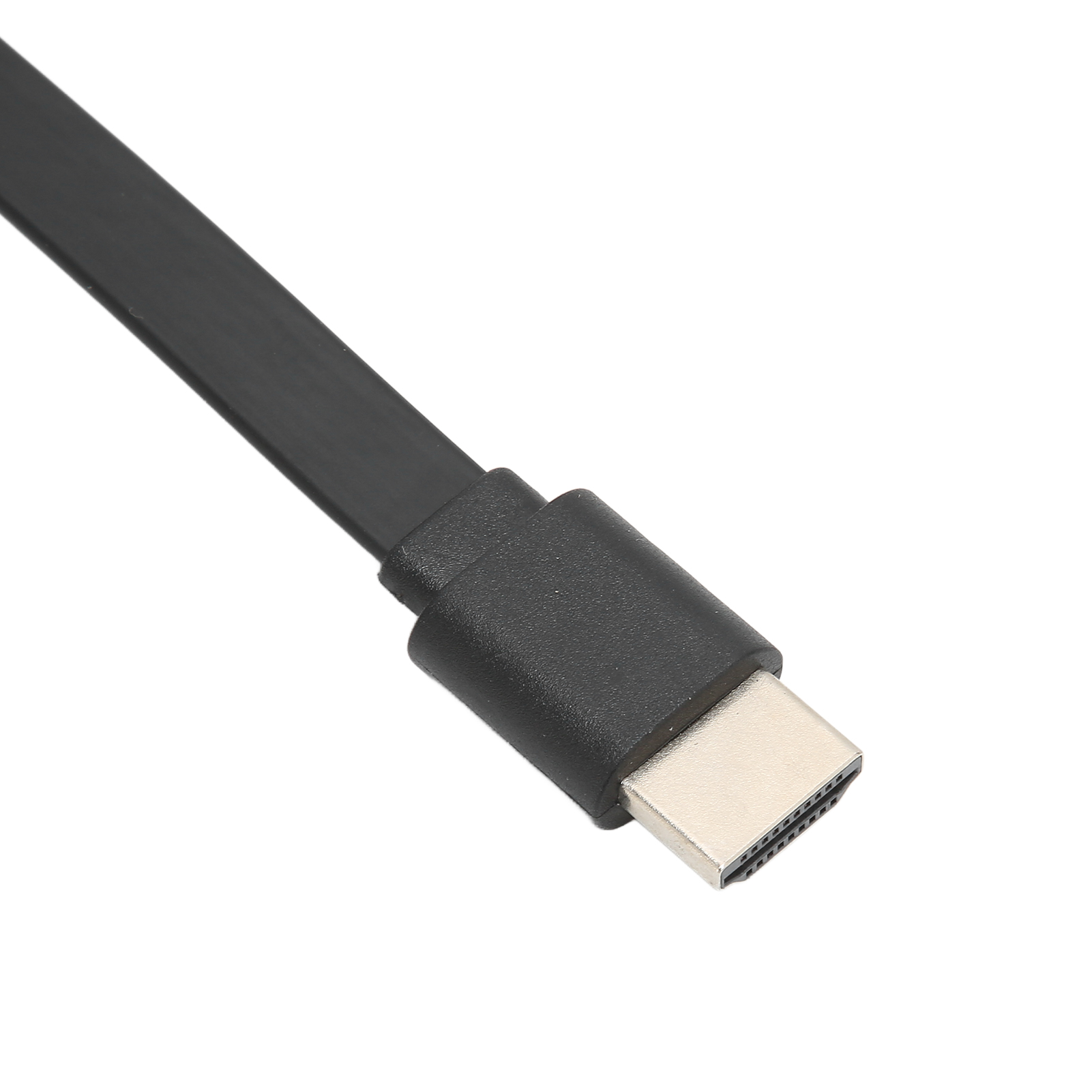 Nahaufnahme eines schwarzen Kabels mit einem USB-C-Anschluss an einem Ende. Das Kabel befindet sich vor weißem Hintergrund.