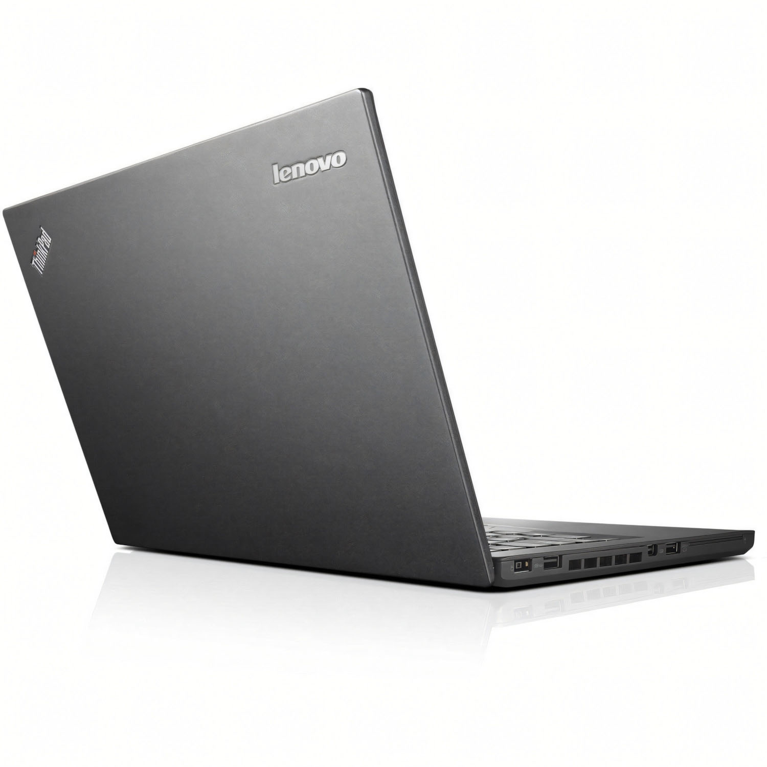 Ordenador portátil Lenovo negro, en ángulo. Logotipo de Lenovo visible. Fondo blanco.