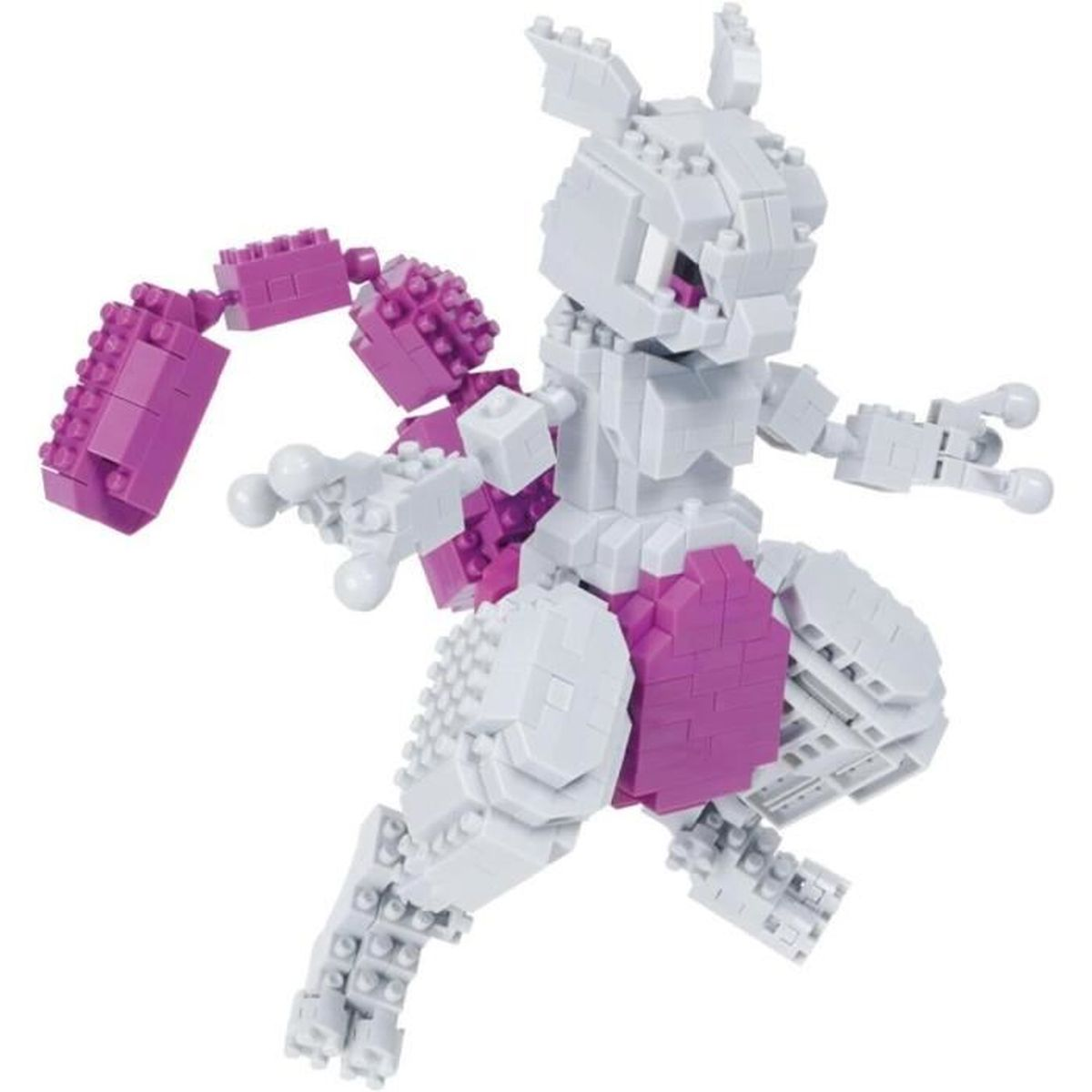 Eine Spielfigur von Mewtwo, die aus grauen und lila Bausteinen besteht.