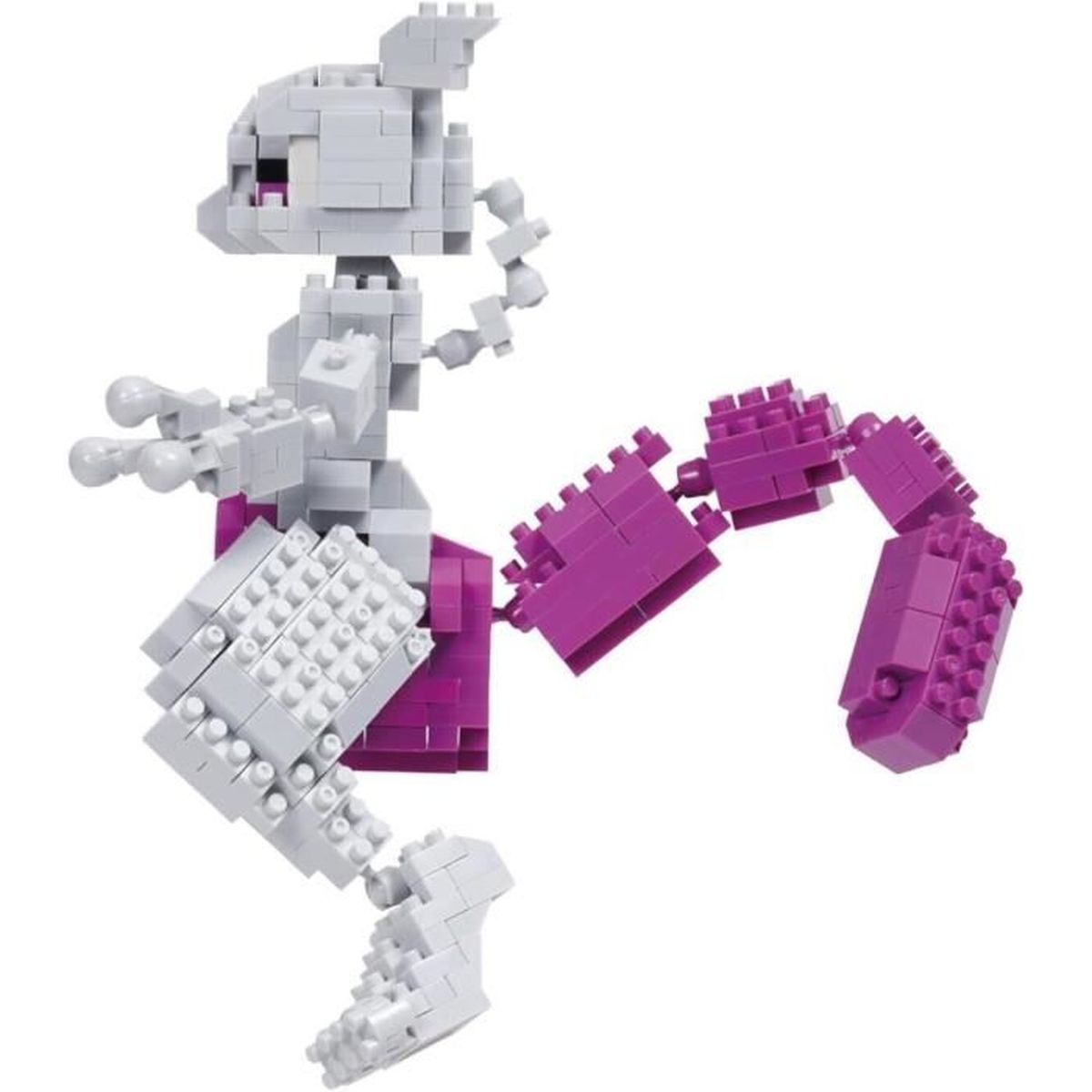 Eine Mewtwo-Bausteinfigur, hauptsächlich grau und lila, in dynamischer Pose, auf weißem Hintergrund.