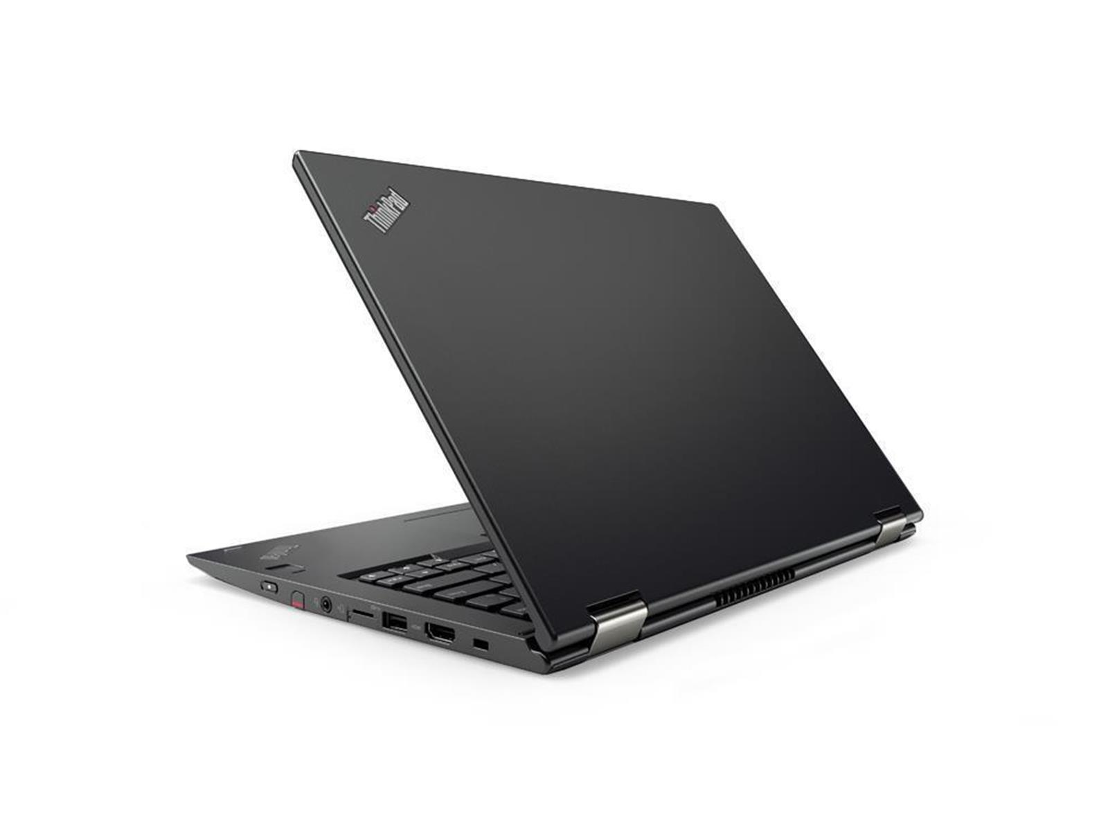 Schwarzer Laptop auf weißem Hintergrund. Das ThinkPad-Logo ist sichtbar.